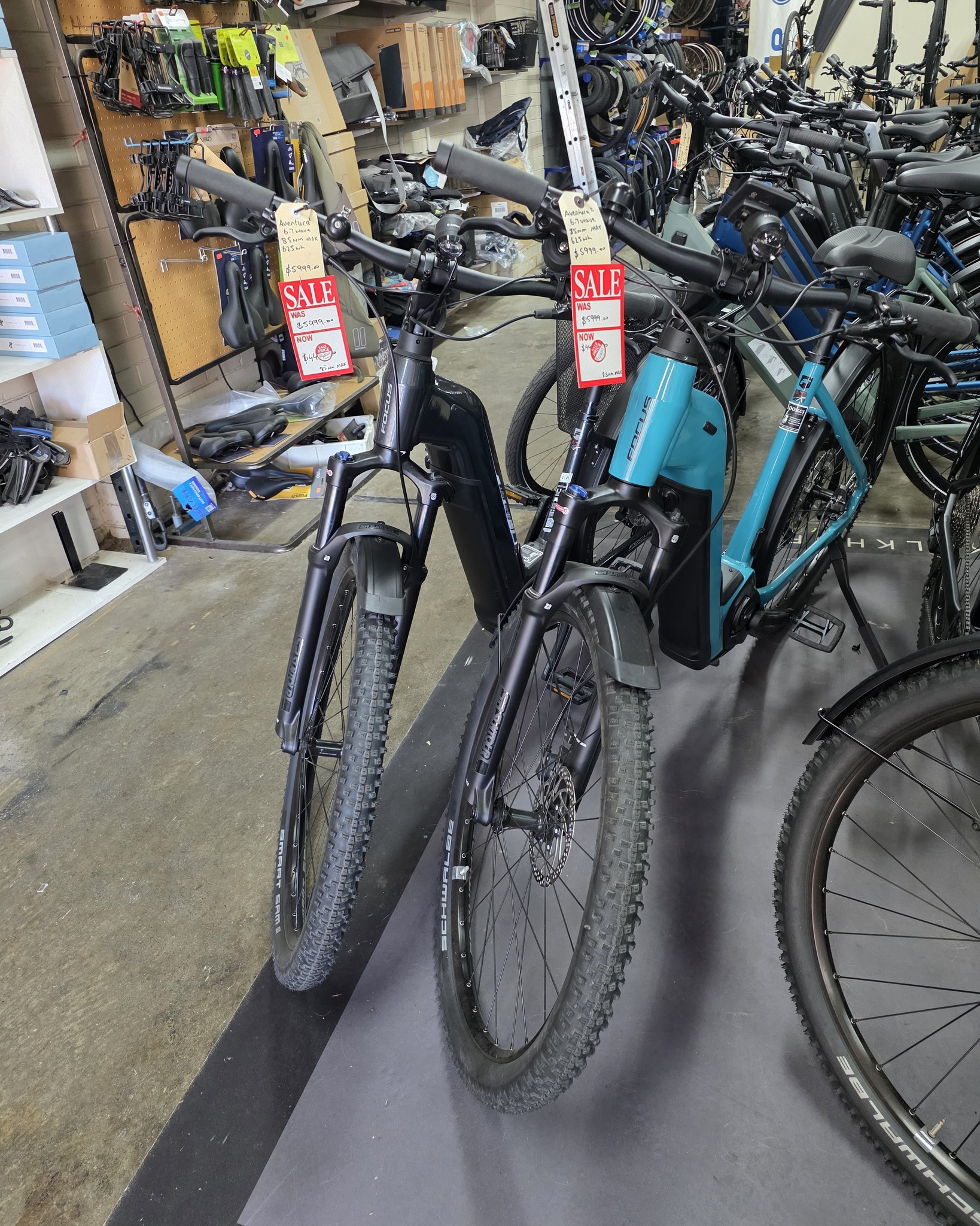 Shhh the boss went away and we dropped the price across the last few 2025 bikes left in store.
Small diamond Adventure @ $3750 was $5199
Small or Large Kalkhoff 1.b @ $3750 was $4499
Small or Large Adventure wave @ $4000 was $5999
A few other specials and deals in store only.
#dealsdealsdeals #storefront #ebike #bosch