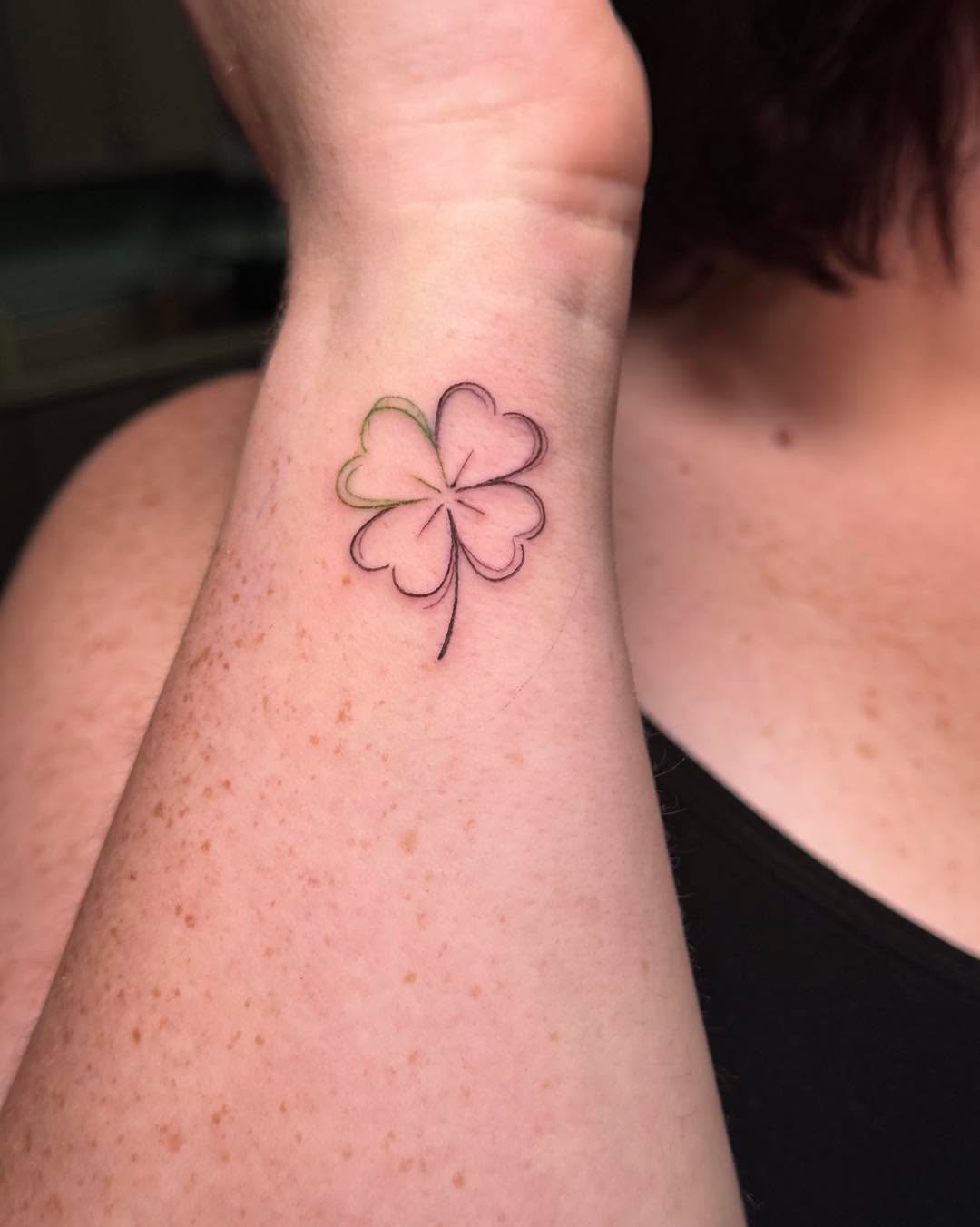 Just a friendly reminder that Breanna does fine line and micro tattoos! 🤪
She is booking into September right now so if you have a project you are wanting done, send us a message or submit your request through our website ocalatattoo.com today!
Artist credit:@breanna.rose.tattoos
.
.
.
#finelinetattoo #butterflytattoo #fyp #ocala #tattoo