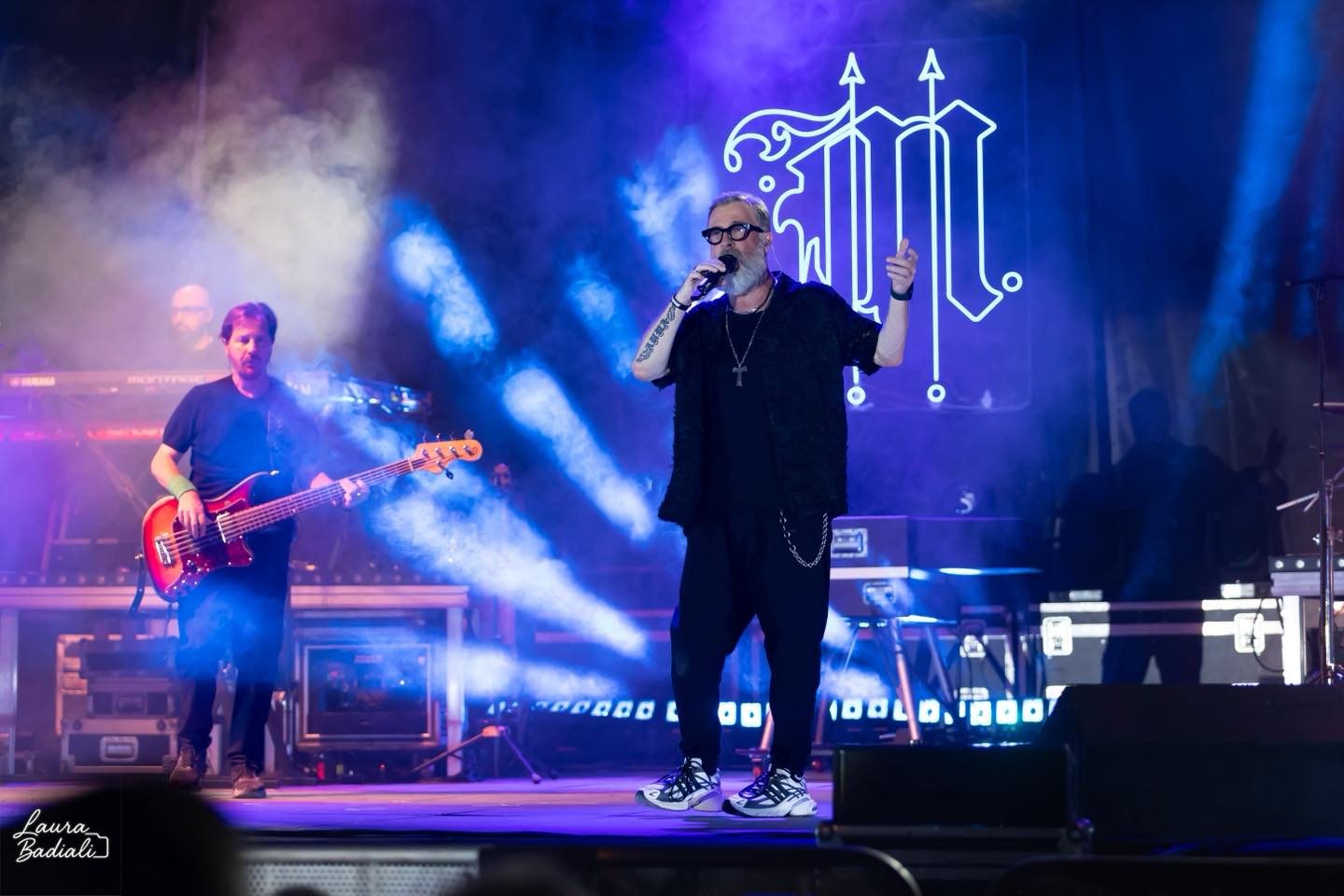 Grazie Siena 💜
Che emozione condividere questa serata con voi.
Ci vediamo il 5 agosto a Pescara!
Ph @laurabadiali
#MarcoMasini #LIVE2026
@friendsandpartners @momyrecords @concerto.official @birindelliauto