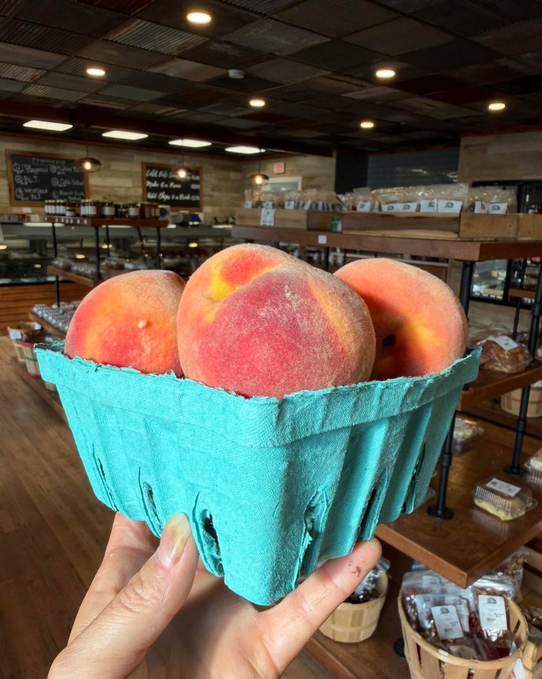 🌞 August is serving up all the good stuff! 🍑🥩
Fresh, juicy peaches ✔️
Sweet, ripe cantaloupe ✔️
Local steaks ready for the grill ✔️
Take and Warm, homemade peach cobbler ✔️
🍑🍦Don’t forget to stop next door for peach soft serve! candylandgateway
📍 The Farmhouse Exchange
14802 North Franklinville Road
Thurmont, MD
🕒 Hours:
Wednesday – Sunday: 10 AM – 7 PM
Closed Monday & Tuesday