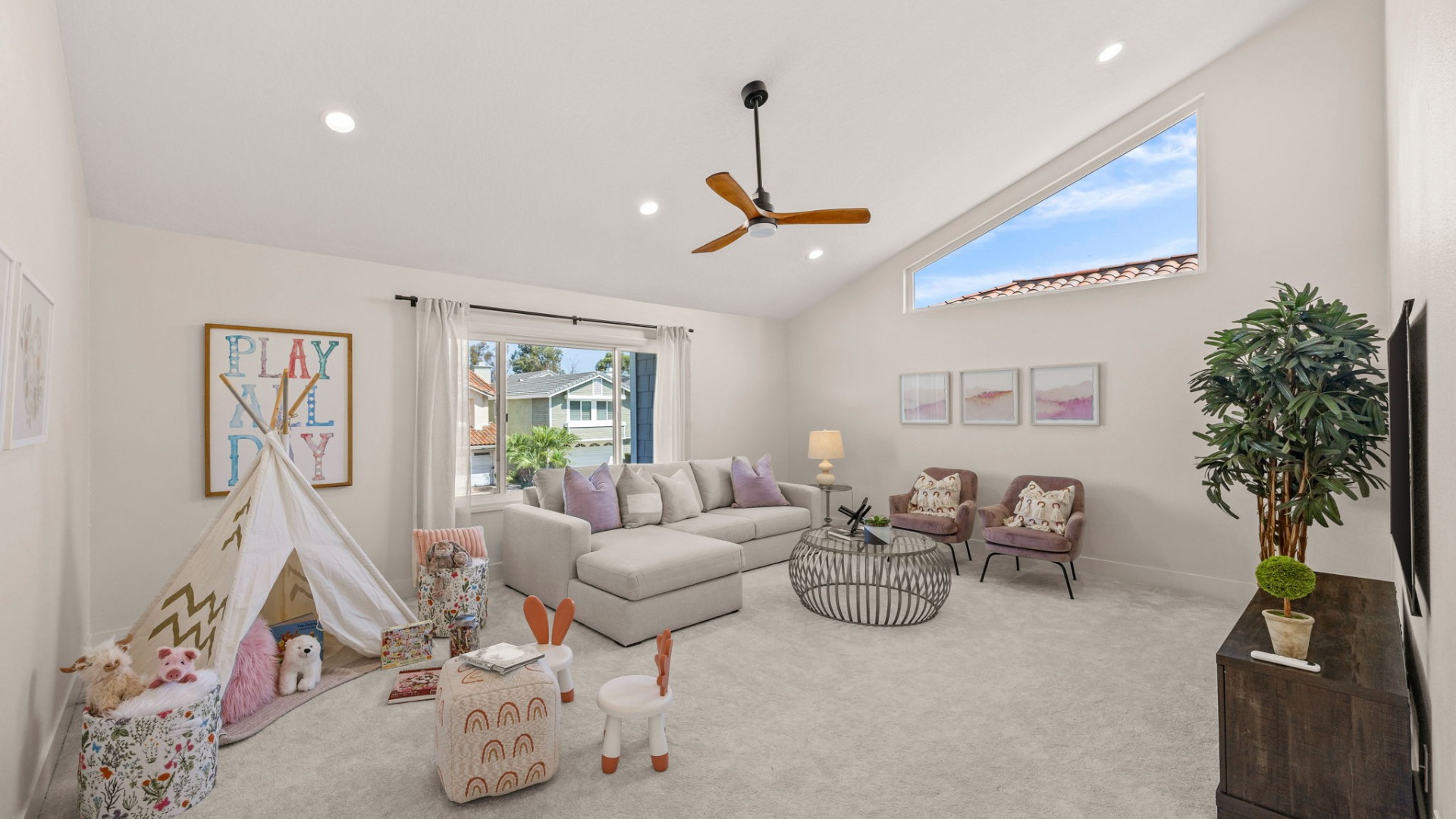 Staging a flex space like this bonus room helps buyers see exactly how the room could work for them, whether that's a playroom, media room, or game room. Photos that show a real use case instead of an empty room answer the "what would I even do with this space" question before the agent has to.
If you're planning your next listing, let us know.
📧 linda@raeallenmedia.com
📞 (951) 444-5424