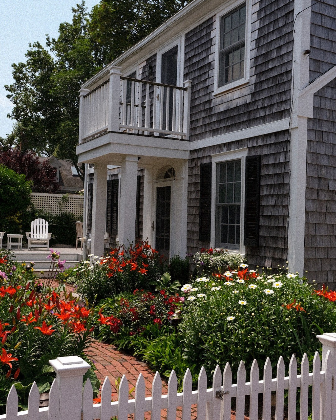 Nantucket was exactly what I needed. ☀️
One of my favorite things about living in New England is that places like this are just a short trip away. Whether it's walking through town, spending time at the beach, or enjoying dinner with family and friends, it's the kind of place that never loses its charm.
Feeling grateful for a little summer reset before jumping back into a busy season.