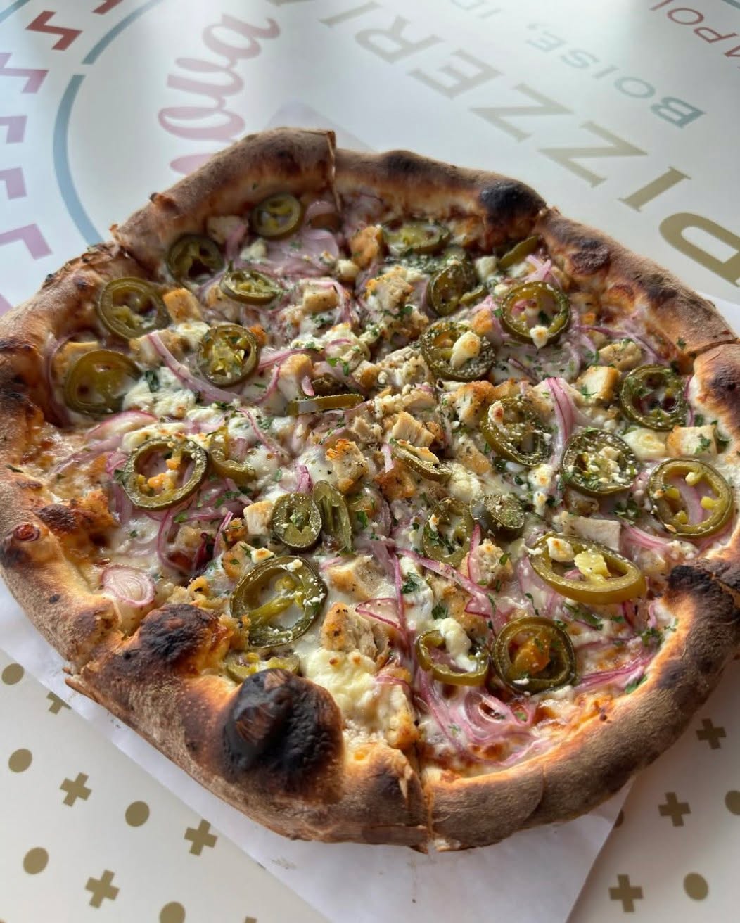 🔥 Meet our August Pie of the Month: BBQ Chicken Pizza!🔥
🍕 Barbecue sauce base
🧀 Mozzarella
🍗 Chicken
🧅 Red onions
🌶️ Jalapeños
🧀 Feta
🌿 Fresh parsley
It's the perfect combination of smoky, tangy, cheesy, and just the right amount of heat. But don't wait—it'll only be around through August!
📍 Stop by and give it a try before it's gone!
#CasanovaPizzeria #BoisePizza #PizzaOfTheMonth #BBQChickenPizza #SupportLocal #TreasureValleyEats #PizzaLovers