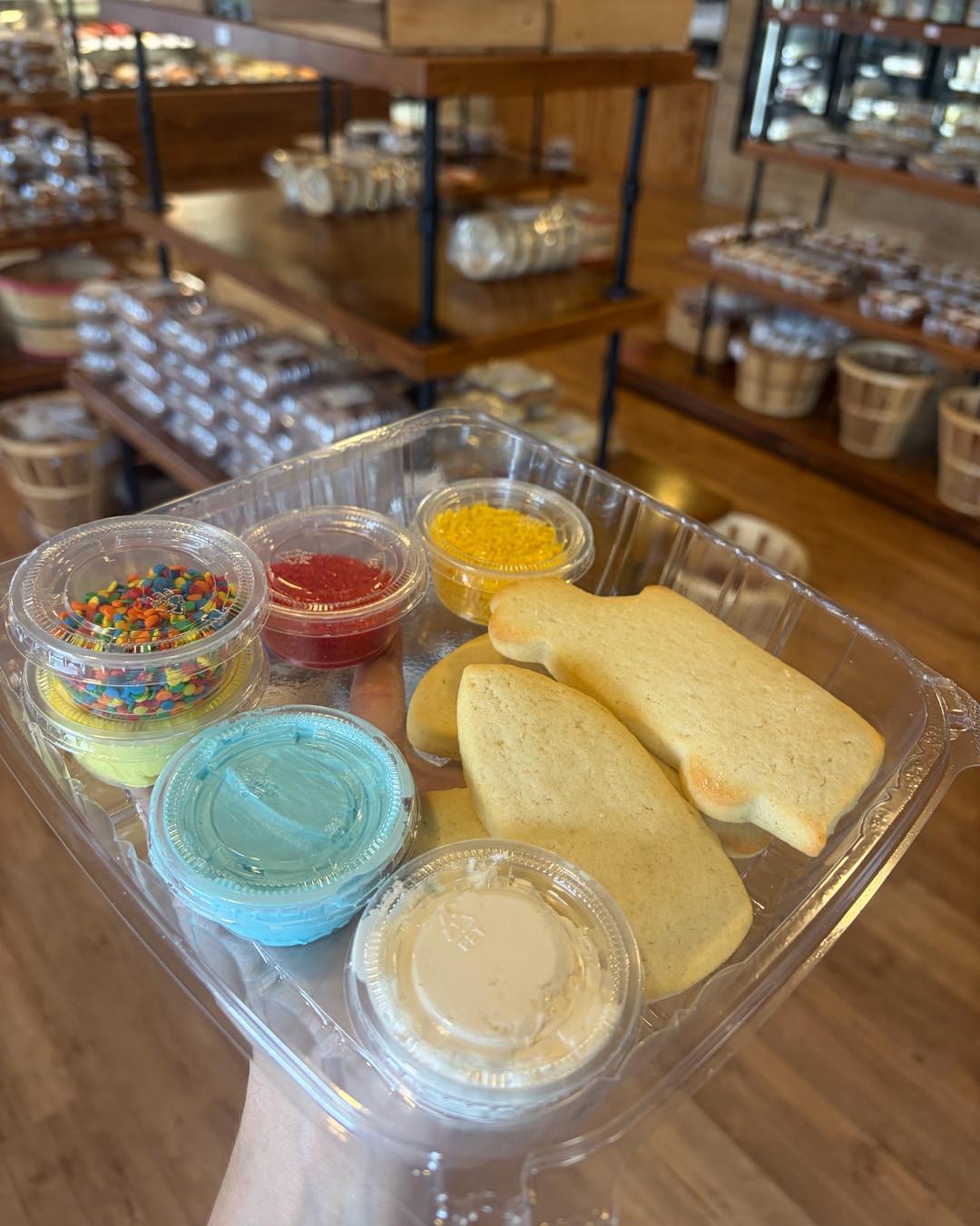 Ready, set, decorate! 🎒✨ Our Back-to-School Cookie Kits are here and include school bus and pencil sugar cookies for a fun first-day treat. 🍪🚌✏️
📍 The Farmhouse Exchange
14802 North Franklinville Road
Thurmont, MD
🕒 Hours
Wednesday–Sunday | 10 AM–7 PM
Closed Monday & Tuesday