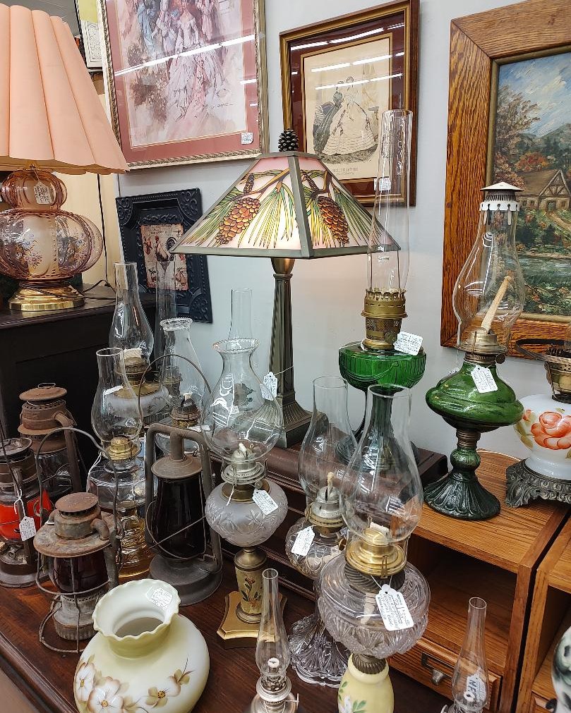 Dare to Decor Differently!
๐๐๐
30200 Euclid Ave (Rt. 20), Wickliffe, OH 44092
Open THURSDAY through SUNDAY 10am-6pm