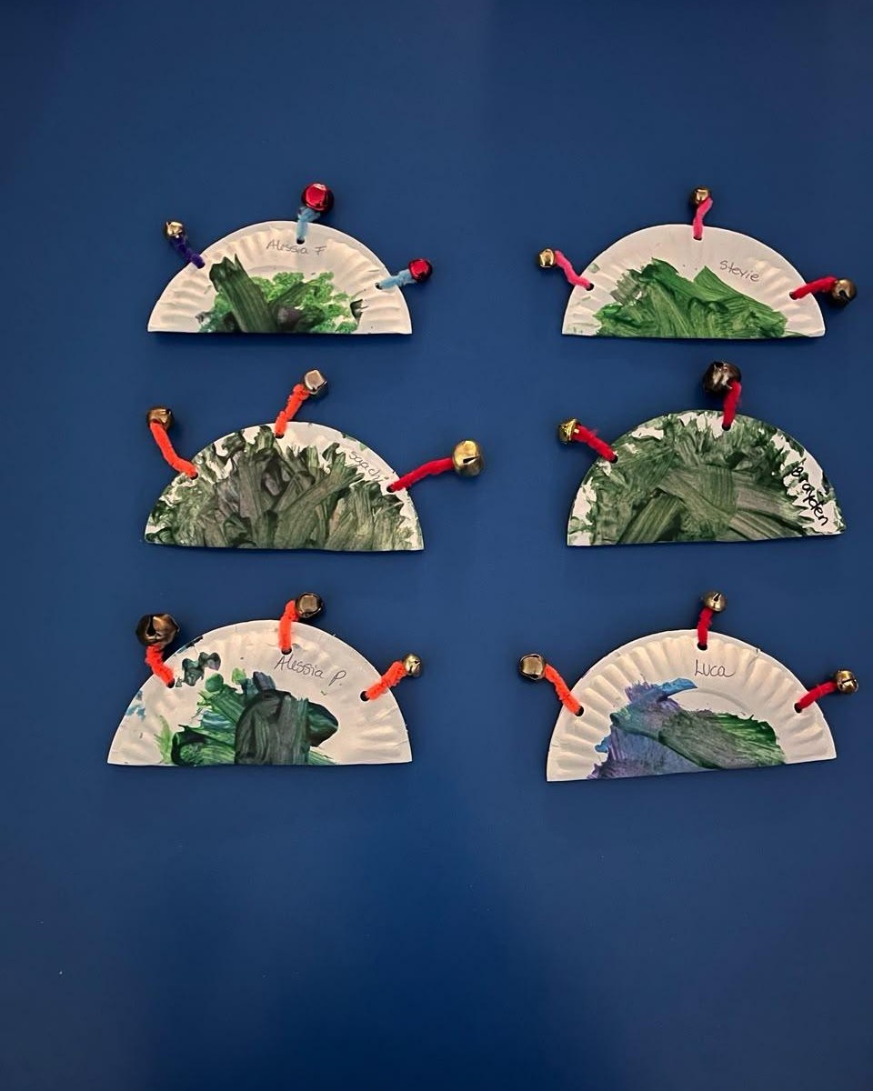 🌊 An under-the-sea adventure right in the classroom.
Our little explorers made their own turtles and crabs using recycled paper plates. 🐢🦀 These kids art activities stimulate imagination, fine motor skills through cutting and pasting, and foster a love for nature from early childhood education.
👇 Do you prefer the turtle or the crab? Tell us in the comments.
💛 Join our learning family!
Open enrollment has officially begun at Tiny Blocks. Head over to our website (link in bio) to discover how our dedicated teachers, engaging curriculum, and daily meal plans create the perfect environment for your child to thrive in Miami. Spots are limited! 🏫