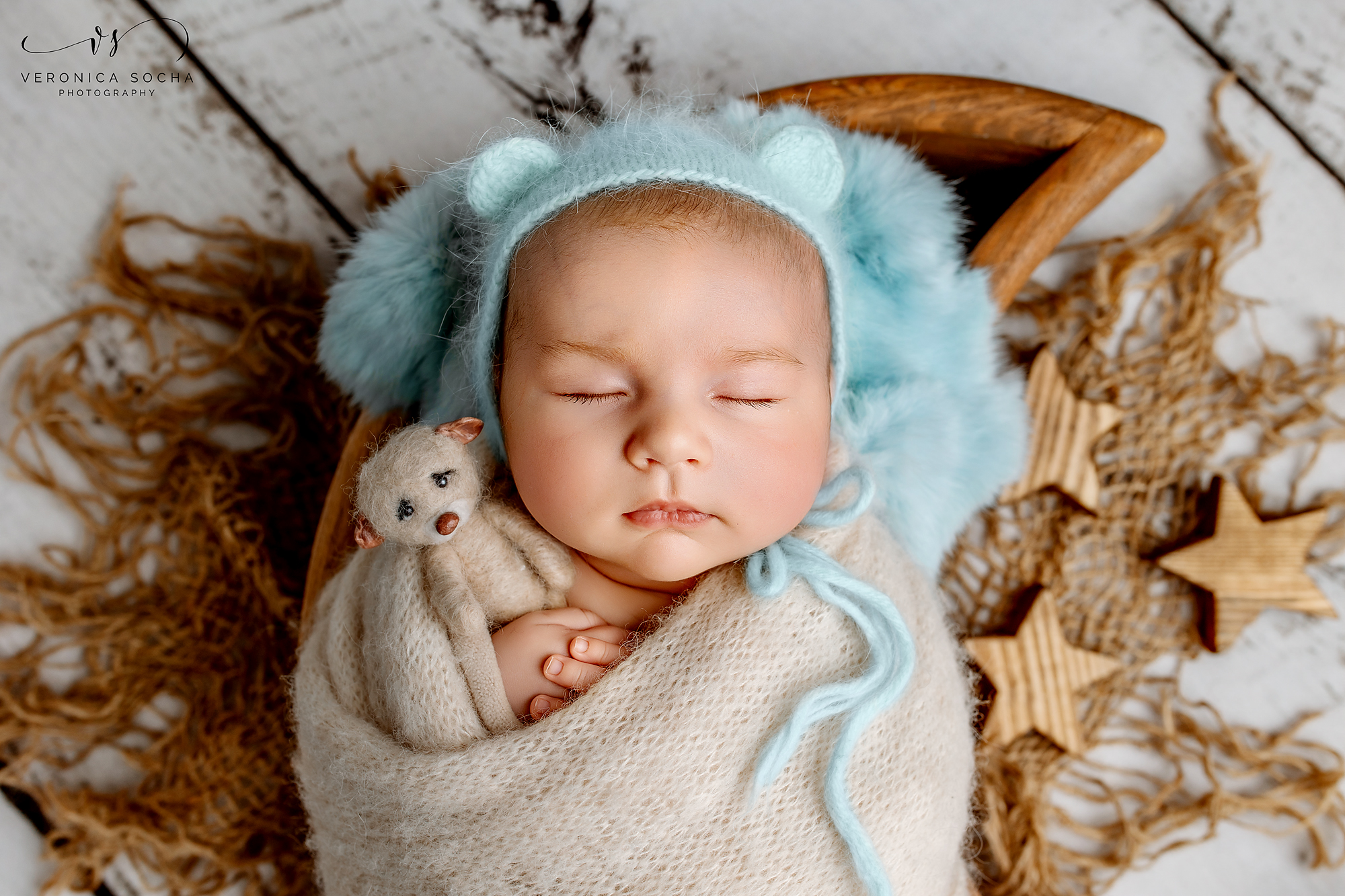 💙 The tiniest dreams begin here... 💙
There is something so peaceful about watching a newborn sleep. Completely content, wrapped up warm with their favourite little teddy by their side, they remind us just how precious these first days truly are.
Newborn photography is about more than creating beautiful images. It's about freezing a moment in time that passes far too quickly. The tiny fingers, soft cheeks, sleepy expressions, and all the little details that change before you even realise they're gone.
Every session is completely baby-led, with plenty of time for feeding, cuddles, and settling, ensuring a relaxed and safe experience for both baby and parents.
One day, these photographs will be more than pictures—they'll become memories your child will look back on and see just how loved they were from the very beginning. 🤍
✨ If you're expecting, I recommend booking your newborn session during pregnancy to secure your space. I only accept a limited number of due dates each month to ensure every family receives the time and flexibility they deserve.
📍 Swindon Newborn Photographer
🤍 Capturing the moments you'll never want to forget.
_______________________________________________
https://www.veronicasphotography.com/contact
#NewbornPhotography #NewbornPhotographer #SwindonPhotographer #SwindonNewbornPhotographer #WiltshirePhotographer #WiltshireNewbornPhotographer #BabyPhotography #NewbornPhotos #NewbornSession #LifestyleNewborn #StudioNewbornPhotography #BabyPortraits #NewbornPortrait #NewBaby #BabyBoy #BabyGirl #TinyDetails #PreciousMoments #FirstDays #FamilyPhotography #Parenthood #Motherhood #Fatherhood #MemoriesToLastALifetime #ProfessionalPhotographer