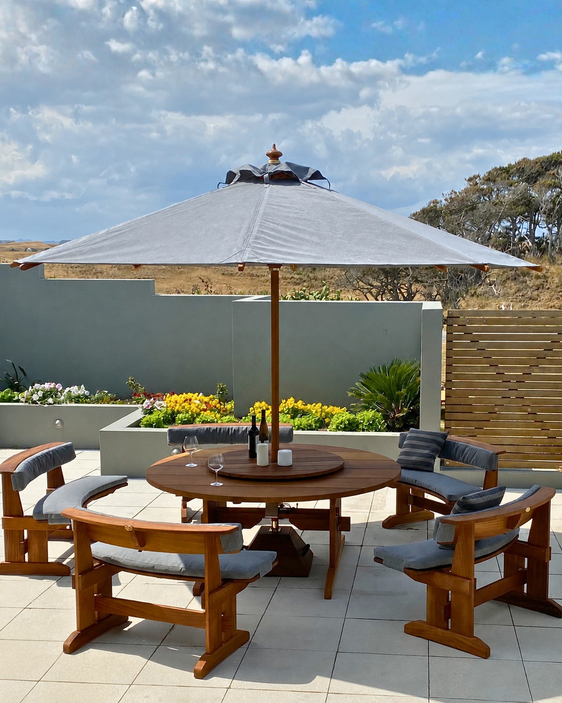 There’s a reason the round Ethan Setting has become such a recognisable part of the Ethan range.
The round table and curved benches create a natural gathering place, keeping everyone part of the conversation and making it easy to move in and out of the setting.
It’s a distinctive design, but also a very practical one. A setting considered around the way people actually gather outdoors.
Proudly designed and handcrafted in New Zealand since 1984.
Explore the Ethan Setting via our WEBSITE, link in bio.