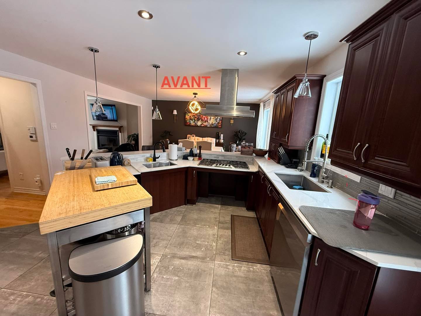 🔥 **AVANT ➡️ APRÈS** 🔥
Cette cuisine de Bois-des-Filion n'a plus rien à voir avec son ancienne version! 😍
Glissez pour voir la transformation 👉
Notre équipe a tout pris en charge :
✅ Démolition complète
✅ Relocalisation de la hotte et du conduit
✅ Électricité et plomberie Malco Énergies plomberie_longpre
✅ Gypse et joints de plâtre
✅ Céramique 24x24 au sol
✅ Cadrages, plinthes et peinture
Un chantier clé en main, coordonné du début à la fin — sans tracas pour les clients. 🙌
💬 Vous rêvez de transformer votre cuisine? Écrivez-nous en privé ou demandez votre soumission gratuite!
🌐 www.mdube.com
📍 Rive-Nord de Montréal
Construction M. Dubé Inc. | RBQ : 5711-4167-01
#avantapres #renovationcuisine #cuisine #renovation #boisdesfilion #rivenord #laurentides #entrepreneurgeneral #reno #kitchendesign #beforeafter