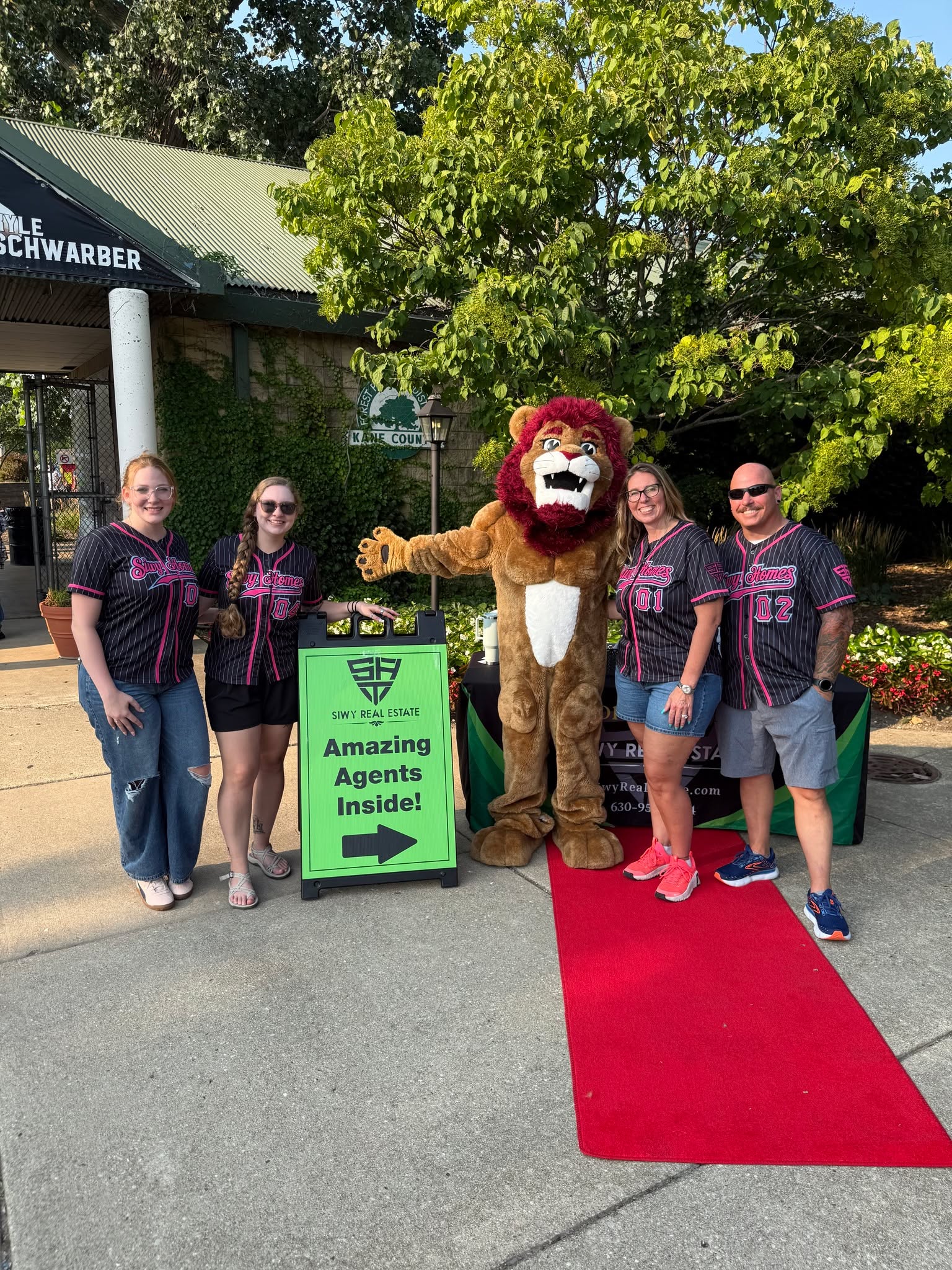 ⚾️ One of our favorite nights of the year! 💙
Our annual Siwy Real Estate VIP Client Event at the Kane County Cougars was such a fun night! Great food, baseball, fireworks, and most importantly, getting to spend the evening with so many of the people who support our business. 🎆⚾️
A huge THANK YOU to all of our clients and referral partners who continue to trust us, refer us, and support Siwy Real Estate year after year. We truly wouldn’t be able to do what we do without you, and this event is all about celebrating YOU! 🫶
And a special shoutout to our amazing sponsors who helped us make the event possible. We appreciate you so much!
Thank you to everyone who came out and made it another great year. Already looking forward to the next one! 💙⚾️
#SiwyRealEstate #KaneCountyCougars #ClientAppreciation #VIPClientEvent #KaneCountyIL #ElburnIL #SupportLocal