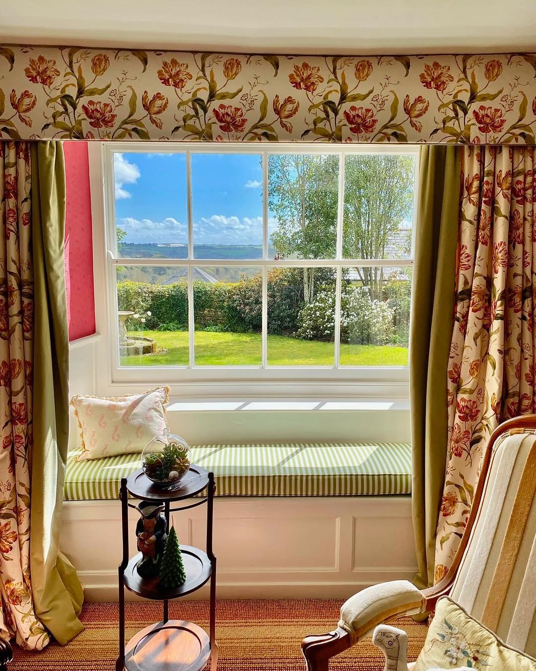 Doesn’t this sunny window just make you want to sit here and read a book?
Gorgeous upholstery for the window seat in Sanderson fabric supplied by us.
Upholstery by @heathereatonupholstery
If you are interested in upholstery for your Cornwall home please pop us an email on enquiries@cornishcurtains.com and we can help you select the right fabric. We have many different fabrics to choose from, which you can see and feel in person with our service.
#upholsteryfabrics #upholstery #sandersonfabric #cornwallupholstery #cornwallinteriors