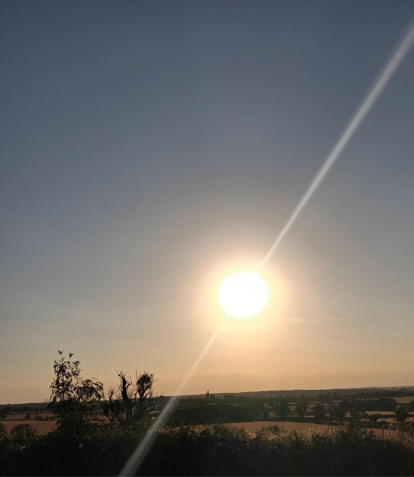 "Eclipses tend to come along to reveal truths, bring things to your attention and help put you back on the right path, creating endings and new beginnings" @kirstygallagher, Lunar Living.
So tell me. Are you feeling those energies?!