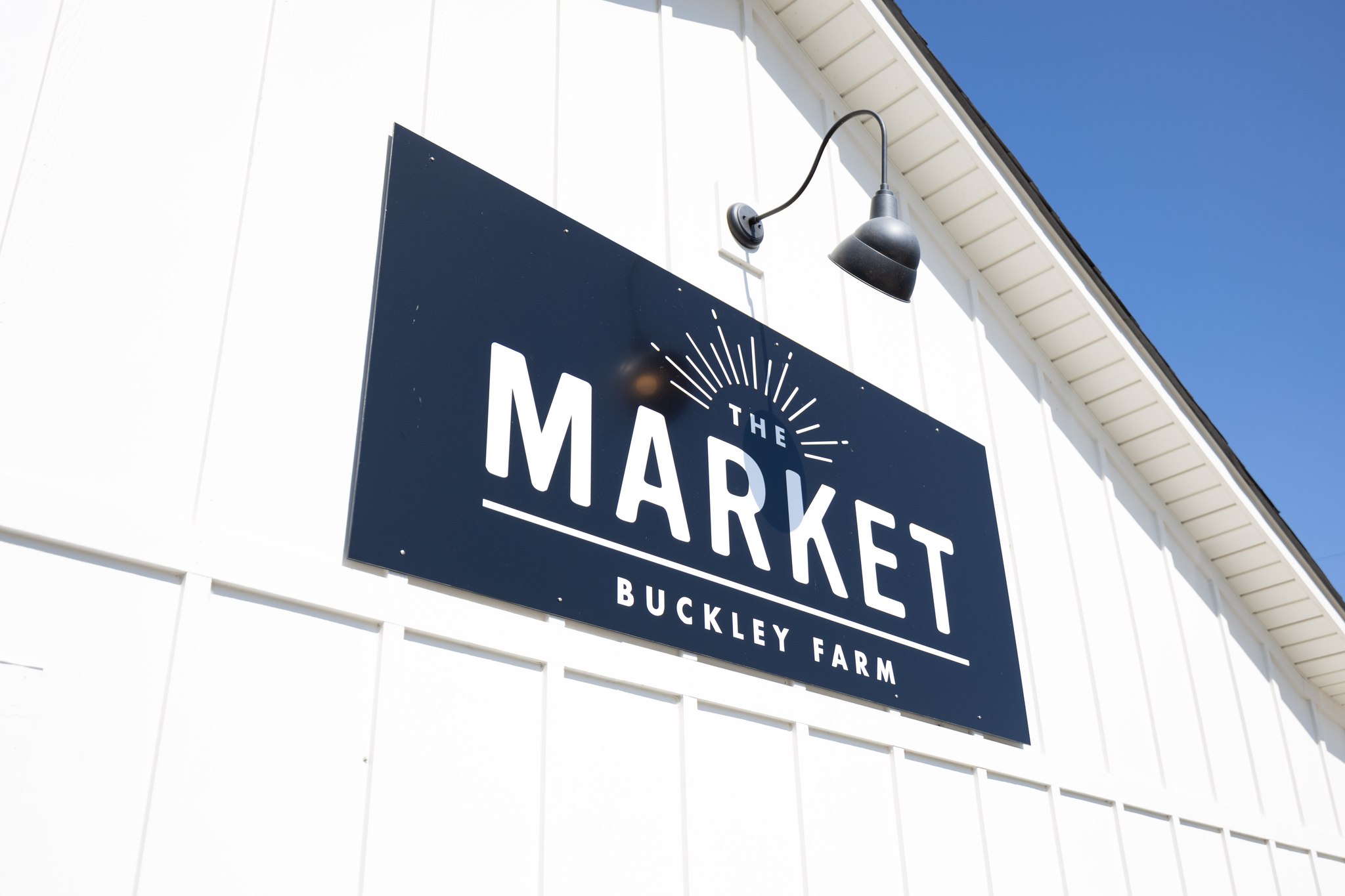 Join Buckley Farm tomorrow for the 5th anniversary of their business!
Saturday, August 29th, from 10 AM–2 PM for our Customer Appreciation Day!
🍽️ FREE lunch from 11–1
🎶 Live music by Strangers With Friends
🎁 Giveaways for our first 20 guests
📸 A fun photo spot
🏰 Bouncy house & face painting for the kids
🎟️ GOLDEN TICKETS randomly placed in shopping bags with FREE goodies inside!
📍 Fayetteville, TN
📸 Experience Tennessee