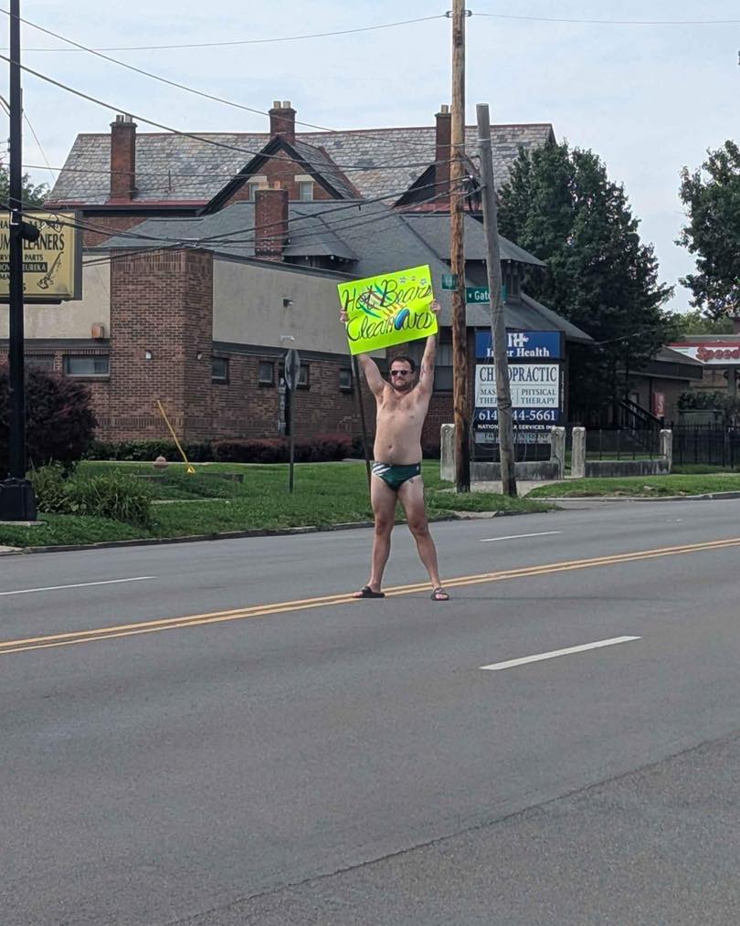 One hour left of the Kodiaks Car Wash! Come have some hot ruggers wash your car at Merion Village Dental! Recommended $15 donation to support the team going to NORAM! πππ¦ #rugbyforeveryone #ColumbusKodiaks #IGRClubhouse #withyou #communityfirst