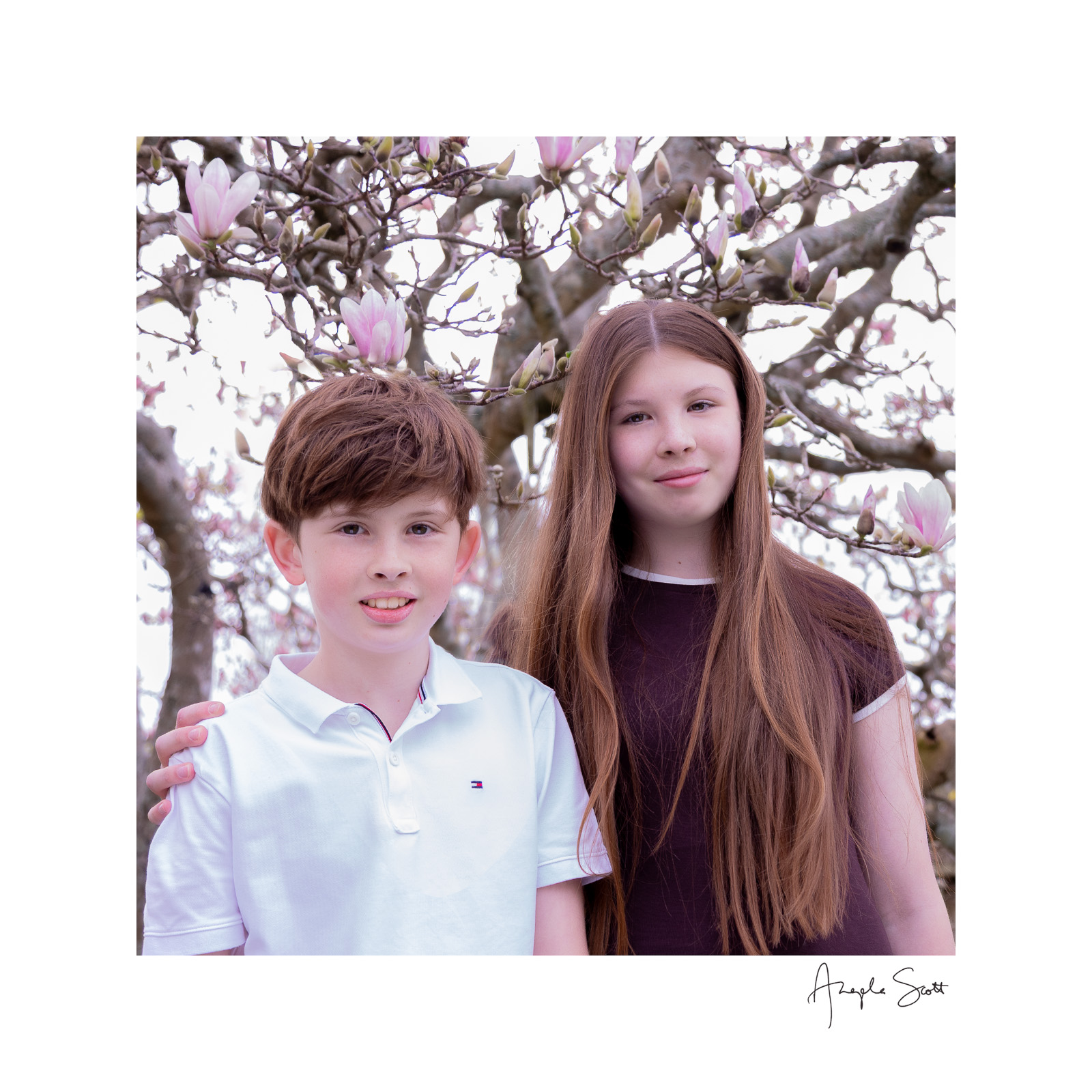 How adorable are these teenagers amongst the magnolias...
Both children are on my milestone one year updates.. such a beautiful keepsake product to treasure.. a real treat.. find out more about this here
https://www.angelascott.co.nz/milestonealbum