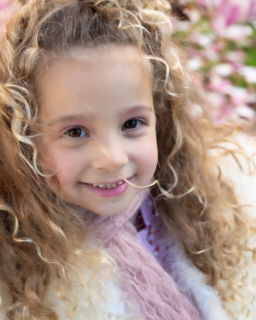 Little Sienna is the most adorable schoolgirl. She is so into life and loves her mum so much. Magnolia sessions are truly special, consider your beautiful child or children or family around the flowers. It's an August shoot, pretty chilly and wearing lighter shades are best... #familyprofessionalphotography #milestonealbuminspo #getaroundtoit #angelascottphotography #angelascottphotographers #angelascottphotographer #angelascottphotographyinauckland