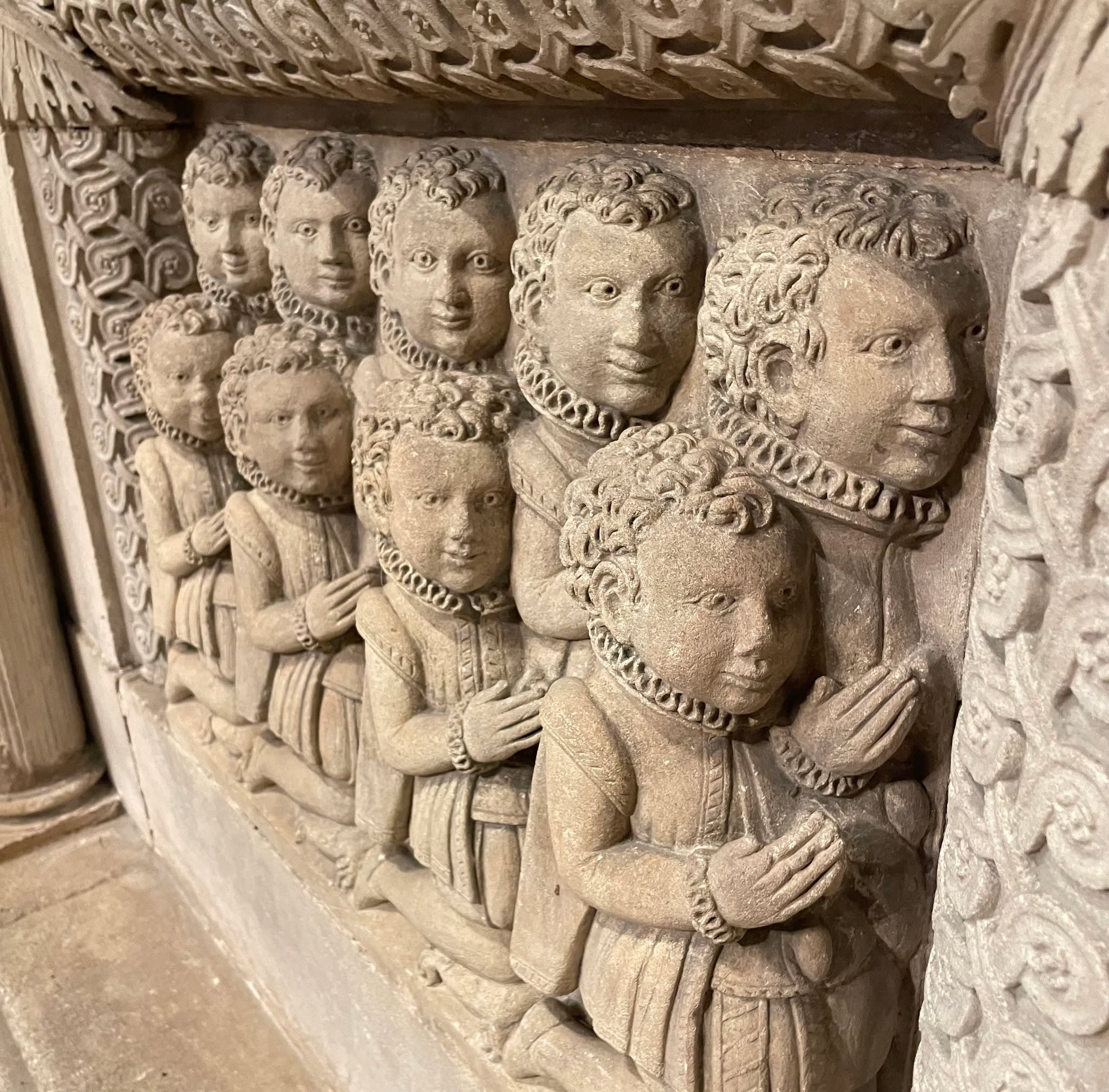 These figures are weepers - carved mourners on a memorial. The represent the children of Edmund Harman a mover and shaker for Henry VIII, and have been grieving in Burford since 1569.
#offbeatcotswolds #bluebadgeguide #bluebadgeguides
#britainsbestguides #Cotswolds #thecotswolds
#inthecotswolds #cotswoldcountry #Cotswolds_Culture #lovethecotswolds
#burford #HenryVIII #burfordchurch
#discoverthecotswolds #visitthecotswolds #discovercotswolds #cotswoldslife #cotswoldlife
#your_cotswolds
#cotswoldvillage #visitengland #englishvillage
#englishcountryside
#explore_britain_ #traveling_uk
#photosofengland #instabritain #europetravel