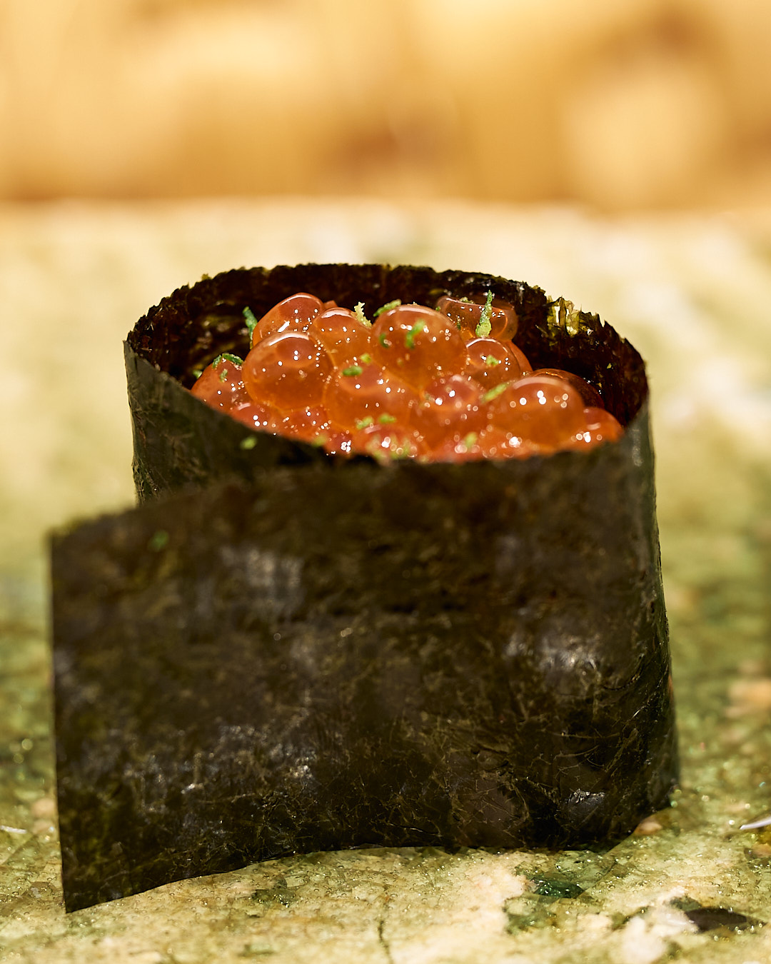 イクラ|いくら|北海道産
Salmon roe|Hokkaido, Japan
鮨なか尾 六周年記念コース 20,000円(税込)
料理二品・握り十五貫・汁椀
6th Anniversary Omakase Course ¥20,000 (tax included)
2 dishes, 15 pieces of nigiri, and soup
※仕入れにより、内容が一部変更となる場合がございます。
Menu items may change depending on availability.
#鮨なか尾 #池ノ上 #omakase #tokyosushi #イクラ
