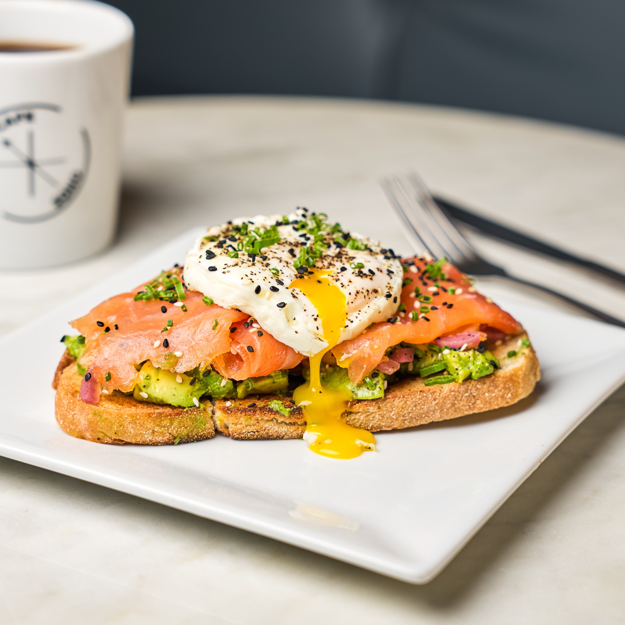 Our avocado toast is made with fresh avocado on our signature sourdough bread.
Add salmon, eggs, or both.
Fresh ingredients, simple preparation, and a perfect match with our Colombian coffee sourced directly from Quindío.
So good. So healthy. 🥑☕
#AvocadoToast #FreshIngredients #SourdoughBread #ColombianCoffee #QuindíoCoffee #DirectTradeCoffee #SpecialtyCoffee #LOKLCafe #MorristownNJ #SoHoNYC #myloklcafe