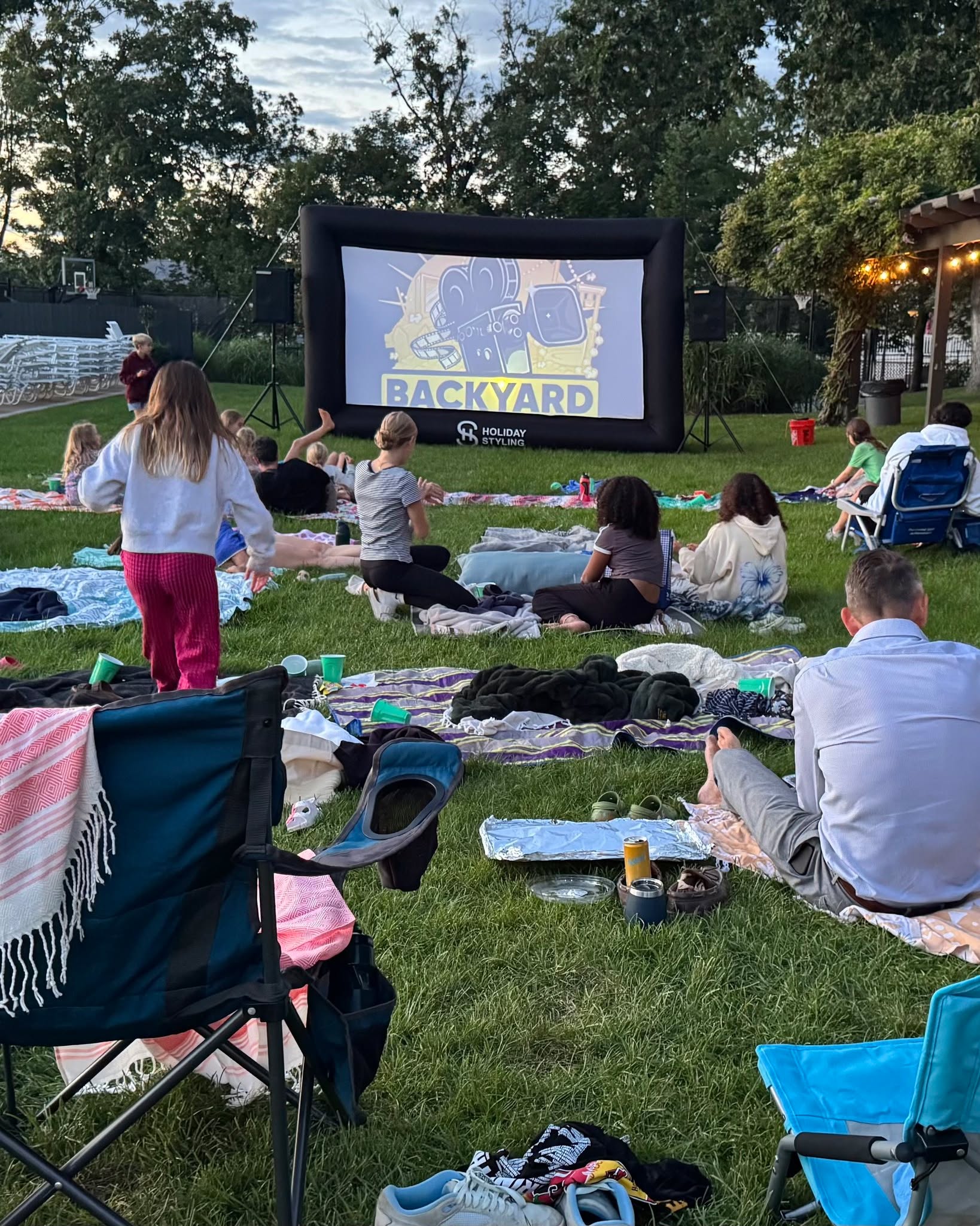 A perfect night for a movie! 🎬 Families and friends on a packed lawn with the big screen for @bbtcnj third annual outdoor movie night last week 🌙 Love seeing the community come together for nights like this!
#BackyardCinemas #OutdoorMovieNight #MoviesUnderTheStars #FamilyFun