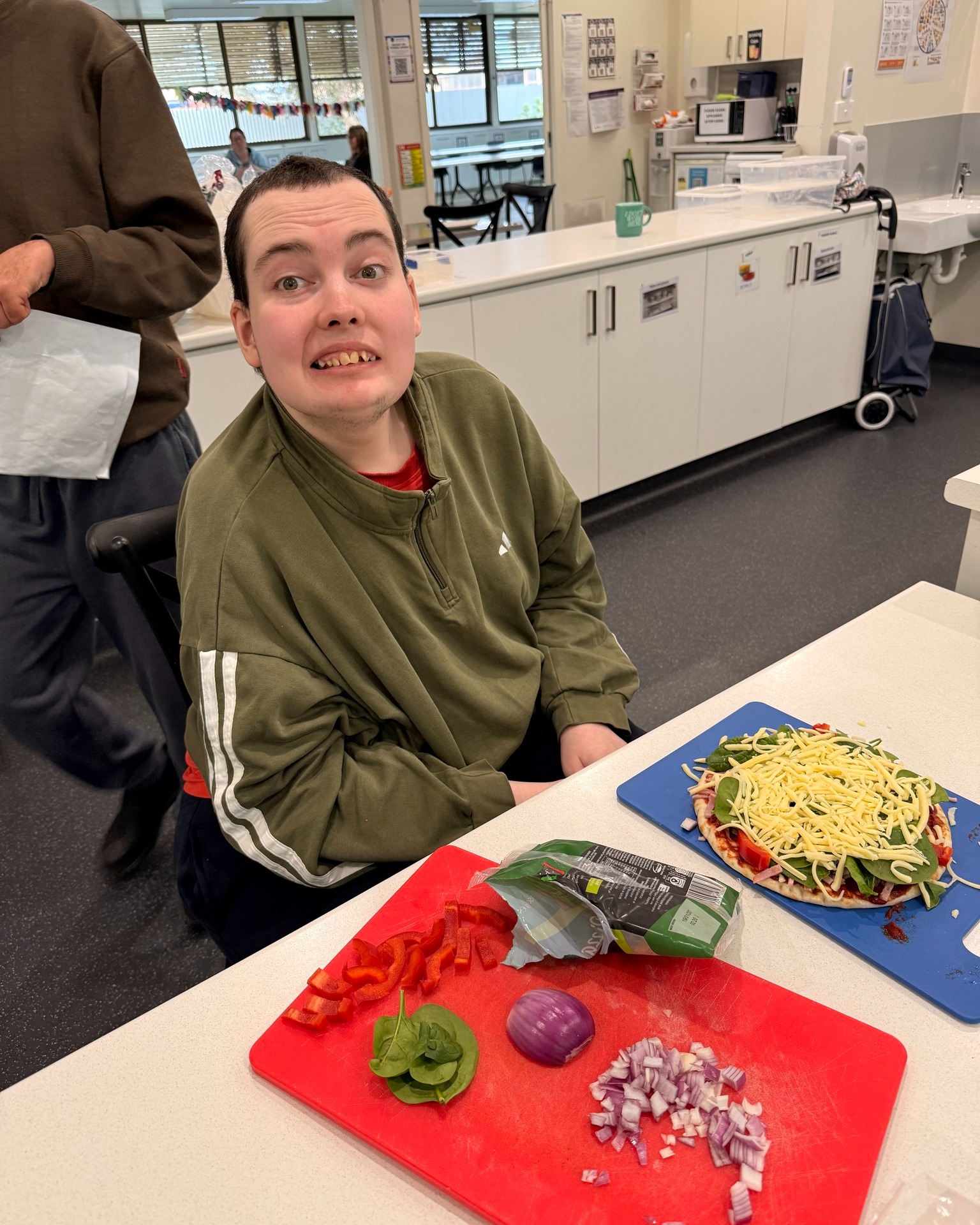 Hanging out with Shannon, getting in some exercise, getting creative, and making some delicious pizza 😍✨
#GoulburnOptions #BiggestLifePossible #DisabilitySupportServices #DisabilitySupport