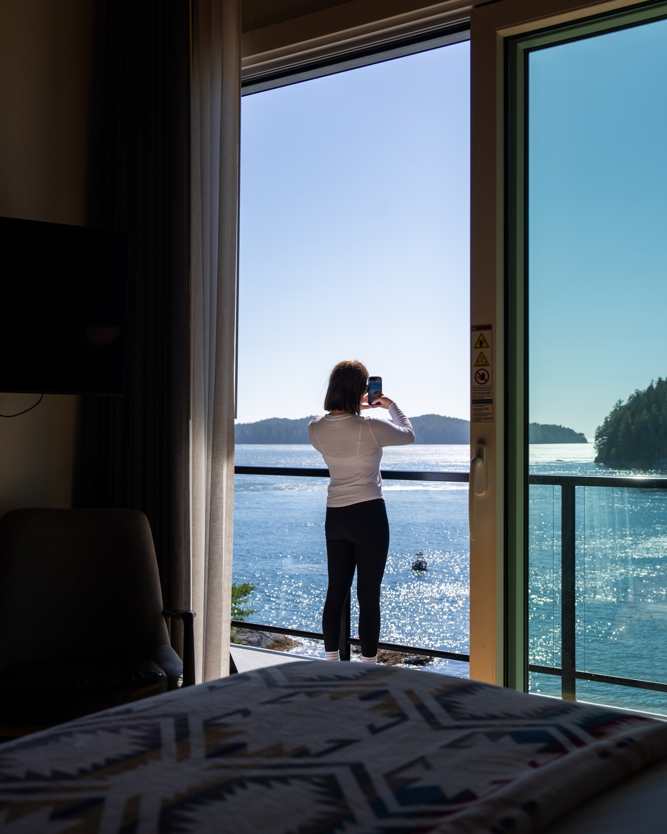 you opened the door and the pacific was just... there π
heading into fall at duffin cove β fewer crowds, same view, all yours.
link in bio to book.
π· @corbinwmasters