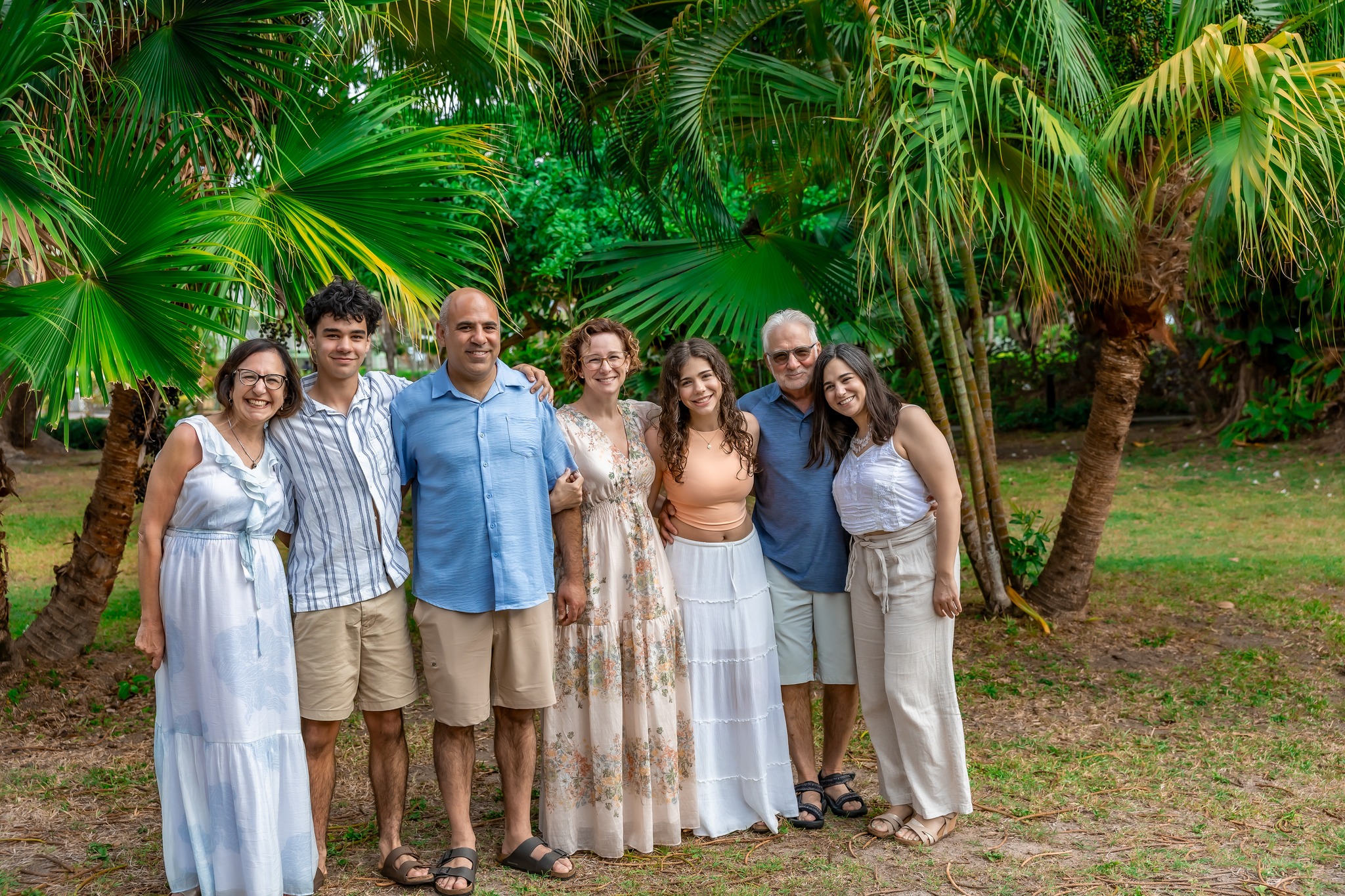 The best vacations arenโt just about where you go, theyโre about who you get to experience them with.
Three generations, plenty of smiles, and memories captured together at Coconut Bay. โจ
๐ธ DM us or click the link in our bio to book your family session with Lanmen Photography.
#LanmenPhotography #FamilyPhotography #StLuciaPhotography #CoconutBay #TravelStLucia