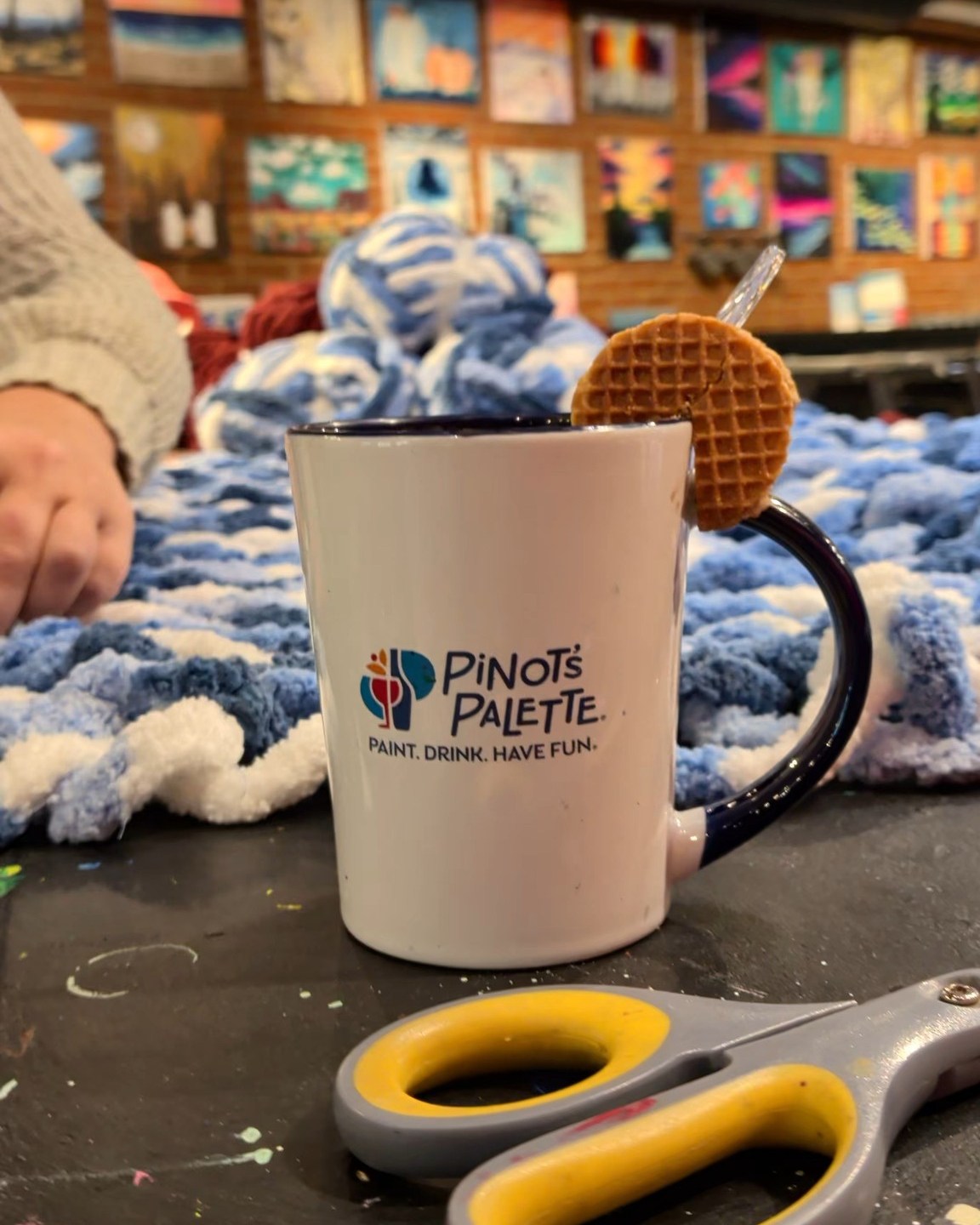 Chunky Knit Blanket classes are HERE!! I will be teaching this cozy new class @pinotspalettebricktown on September 19th and 22nd, don't foregt to rsvp on the website AND bring your own yarn! #fallvibes #falldecor #falldiy #fallgifts #cccaldwellart
