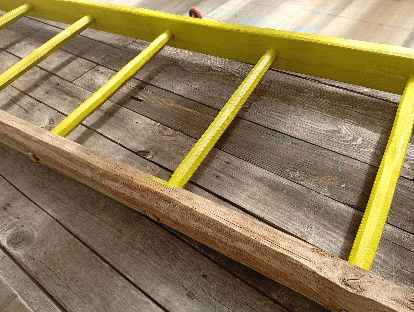 🔧 WORKSHOP WEDNESDAY — CAN YOU GUESS WHAT IT’S GOING TO BE? 🔧
An old wooden ladder came into the workshop this week… 🪜
And the first thing we did?
Painted it bright yellow! 💛😂
Now, you might be looking at it thinking, “Kirsti… what on earth are you doing?” 👀
But there is a plan. We promise! 😂
This old ladder isn’t going back to climbing walls. It’s being given a completely new purpose here at Le Hibou Chic.
And that’s all we’re telling you for now! 🤫
So it’s over to you…
👇 What do you think this old yellow ladder is going to become?
And, for those of you who remember the phrase…
“Can you guess what it is yet?” 😂
Get your guesses in below — we’ll reveal what it becomes soon! 👀💛
Kirsti & Orson 🦉
✨ Re-loving Forgotten Gems
📍 Le Hibou Chic, Bellac
#LeHibouChic #WorkshopWednesday #Bellac #HauteVienne #CanYouGuess #Upcycling #CreativeUpcycling #Repurposed #ReuseAndRepurpose #WorkshopLife #FurnitureUpcycling #SupportSmallBusiness #shoplocal
🔧 MERCREDI À L’ATELIER — DEVINEZ CE QUE ÇA VA DEVENIR ! 🔧
Cette semaine, un vieil escabeau en bois est arrivé à l’atelier… 🪜
Et la première chose que nous avons faite ?
Nous l’avons peint en jaune vif ! 💛😂
Vous vous demandez peut-être : « Kirsti… mais qu’est-ce que tu fabriques ? » 👀
Mais si, si… il y a bien un plan ! 😂
Ce vieil escabeau ne servira plus à grimper. Chez Le Hibou Chic, nous allons lui donner une toute nouvelle fonction.
Et pour l’instant… c’est tout ce qu’on vous dira ! 🤫
À vous de jouer…
👇 À votre avis, que va devenir ce vieil escabeau jaune ?
Et pour ceux qui reconnaîtront la référence…
« Vous avez deviné ce que c’est ? » 😂😉
Laissez vos idées en commentaire — pas de prix à gagner, juste le plaisir de pouvoir dire « Je le savais ! » si vous trouvez la bonne réponse ! 😂
La révélation arrive bientôt… 👀💛
Kirsti & Orson 🦉
✨ Redonner vie aux trésors oubliés
📍 Le Hibou Chic, Bellac
#LeHibouChic #MercrediALAtelier #Bellac #HauteVienne #Devinez #Upcycling #RecyclageCreatif #DetournementDObjets #SecondeVie #VieDeLAtelier #Relooking #ArtisanatLocal #achetezlocal