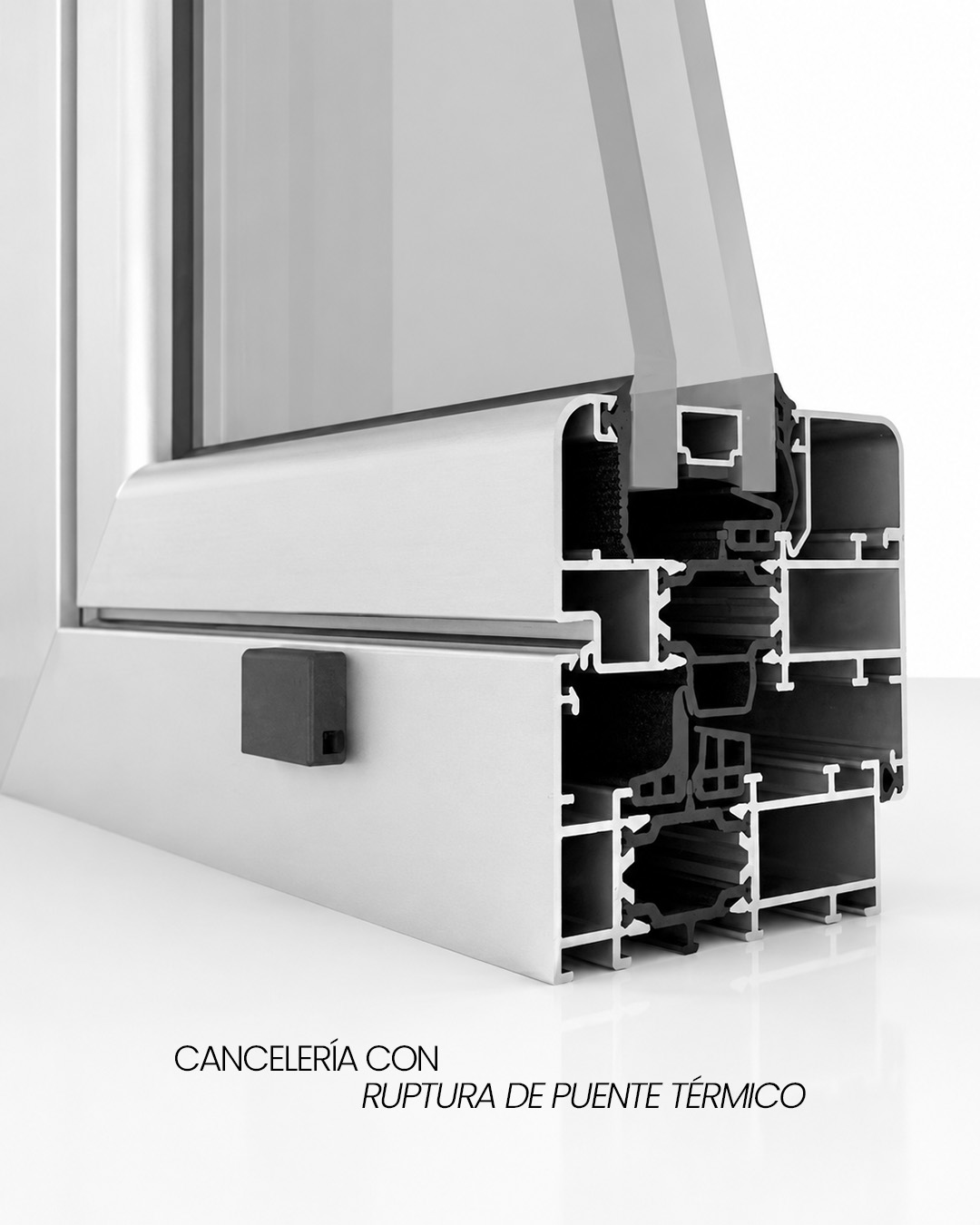 🌡️❄️ Disfruta de un hogar más fresco y eficiente. La cancelería con ruptura de puente térmico mejora el confort y ayuda a optimizar el consumo de energía.
#Roksa #Cancelería #RPT #AislamientoTérmico #Arquitectura #Construcción #Mérida #Yucatán