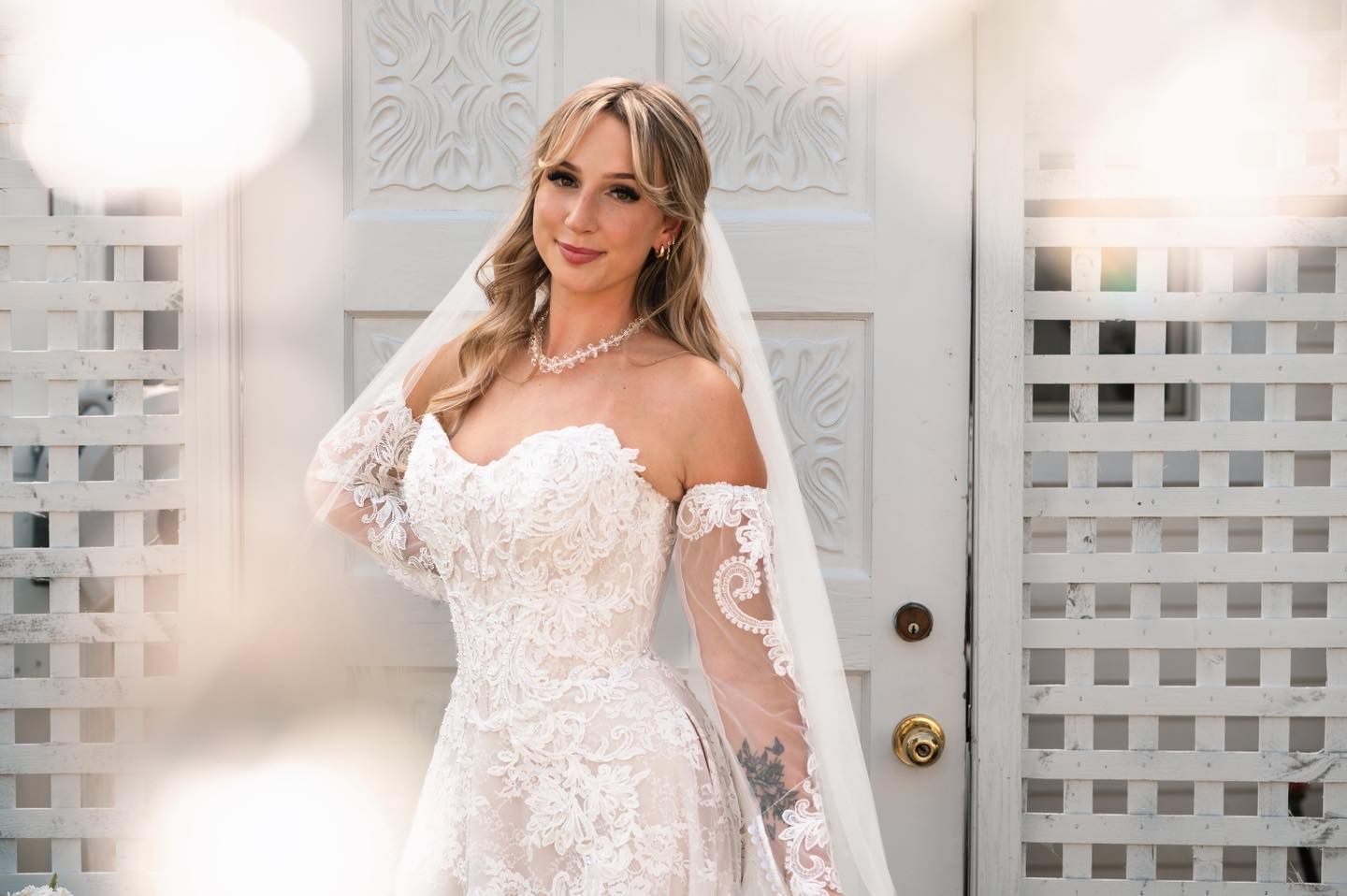 A little throwback to this gorgeous bridal collaboration from August. 🤍✨
Everything about this session came together so beautifully—from the stunning gown and delicate details to the dreamy garden setting. There’s something about soft summer light and bridal portraits that I’ll never get tired of. 🌿
Such a fun collaboration with once_upon_a_bride and lwhgarden in Raymond. So grateful to have had the opportunity to create in such a beautiful space! 📸🤍
#MeganKelseyPhotography #LethbridgePhotographer #LethbridgeWeddingPhotographer #SouthernAlbertaPhotographer #AlbertaWeddingPhotographer #RaymondAlberta #RaymondPhotographer #BridalPhotography #BridalPortraits #WeddingInspiration #AlbertaBride #SouthernAlbertaWeddings #YQLPhotographer #OnceUponABride #LittleWhiteHouseGarden