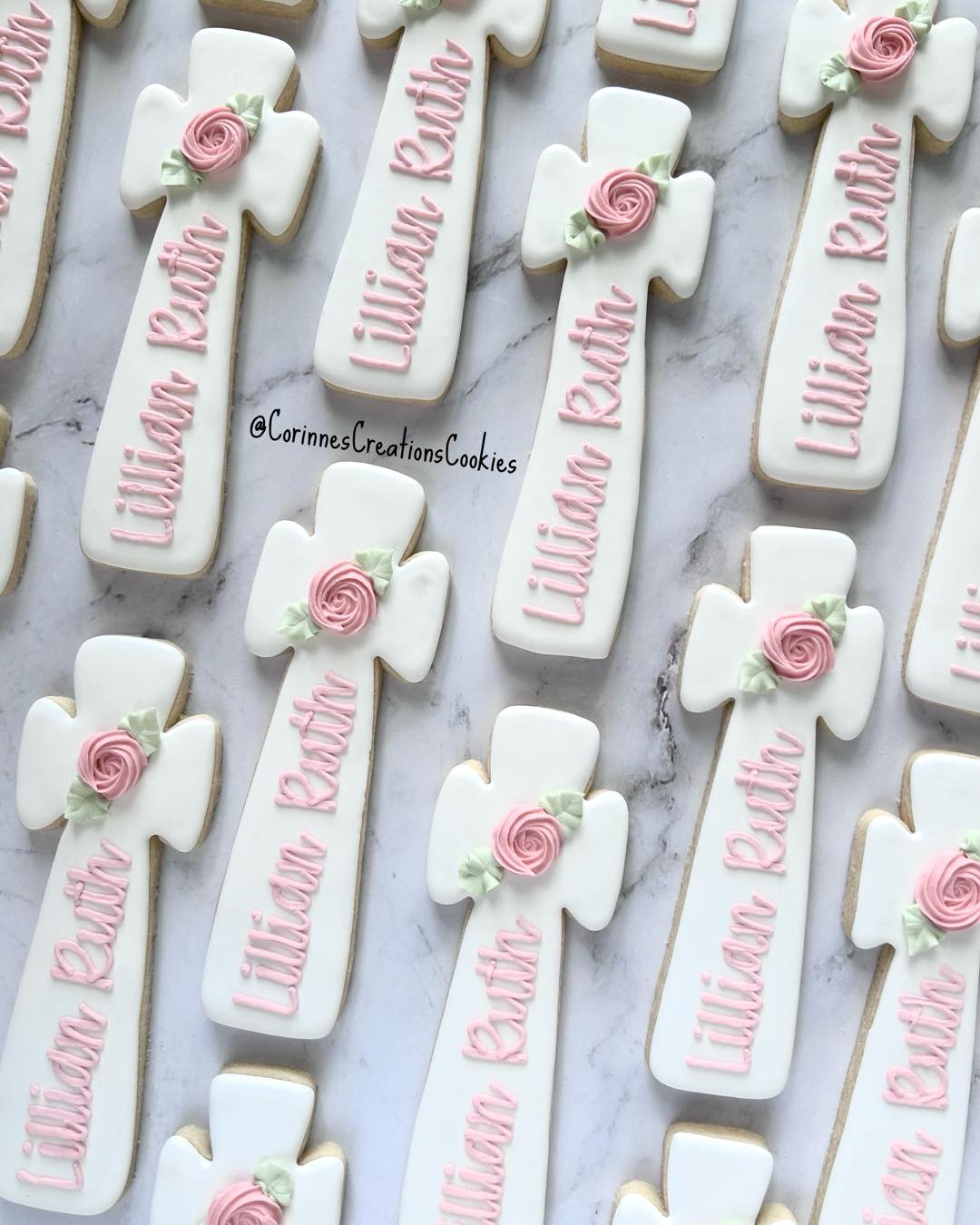 These beautiful name crosses make a beautiful addition to any first communion, christening or baptism celebration.
.
.
.
#cookiegifts #thewoodlandstxcookies #sugarcookies #decoratedcookies #thewoodlandstx #customcookies #firstcommunion #baptism #christening #christianity #religiouscelebration