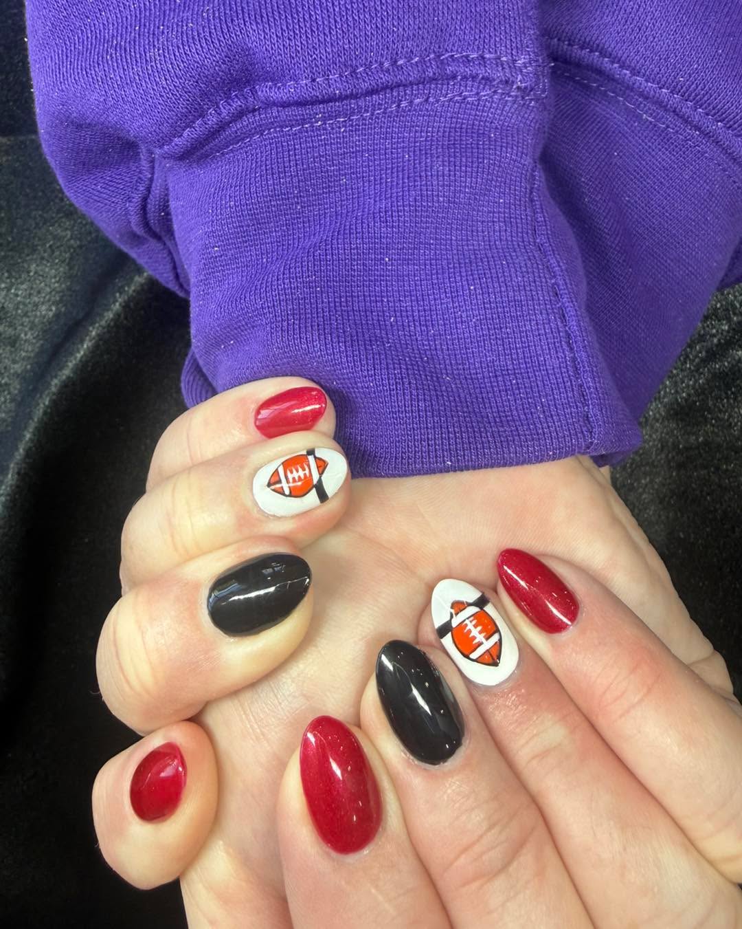 πβ€οΈ Game day nails are ready! π€π
Bold red, classic black, and custom football nail artβperfect for showing off your team spirit in style! β¨π
Come get your game-day look at TTβs Nail Salon in Woodbury! Weβd love to create your next favorite set. β€οΈ
π» Book Online: Click here to book your appointment!β οΏΌ
π» Book Online: Available 24/7!
π Woodbury, MN
π Call or : 651-739-8106
#TTsNailSalon #TTsNailWoodbury #WoodburyMN #NailSalon #GameDayNails #FootballNails #FootballSeason #NailArt #NailInspo #MinnesotaNails #WoodburyNails #CustomNails #NailTech #FreshSet π
π
