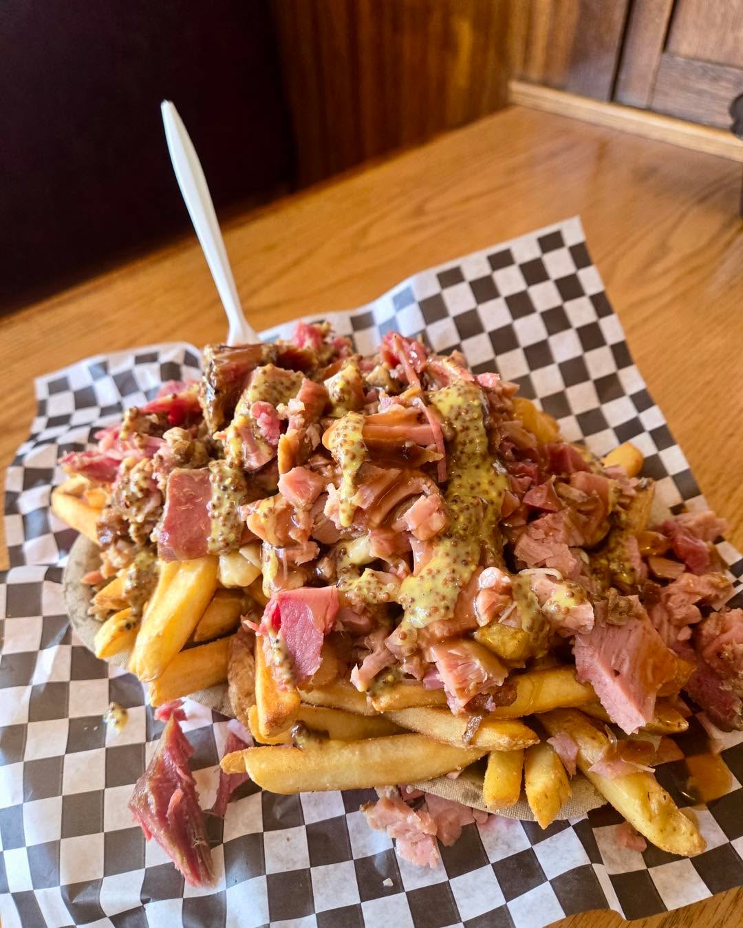 Where we’re going the poutines don’t even have names!
Has Andre made you a custom poutine yet? These are just some of the hits 👌