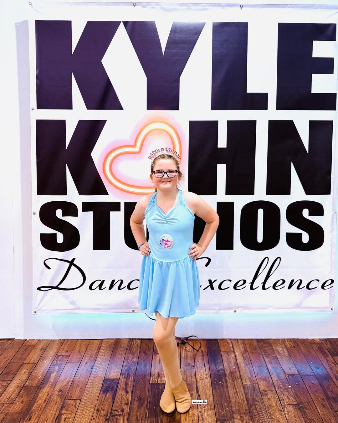 🎂 Big Birthday Wishes to Brooke VZ.! 🎶💃
Sending the warmest birthday love to one of our fantastic KKS Members! 💖 We hope your year ahead is filled with great memories, exciting new routines, and endless reasons to smile. ✨
Keep dancing with all your heart, Brooke—have the absolute best birthday! 🥳🎉
.
.
.
#bestdanceschoolinnewnan #bestdanceschool #danceschoolforkids #danceschoolforteens #bestdanceschoolingeorgia