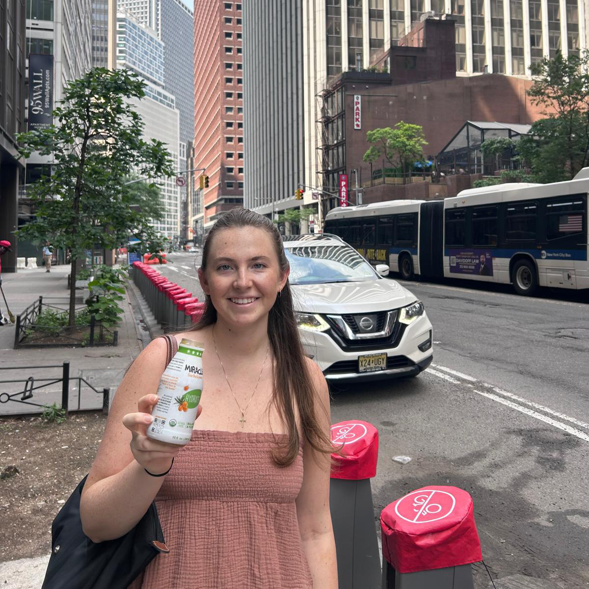 Spotted in the wild. 🧡
Hydrate, downtown Manhattan. Thank you for choosing Miracle.
#MiracleSeaBuckthorn #SeaBuckthorn #Hydrate #NYC #NewYorkCity #FunctionalBeverage #noaddedsugar
