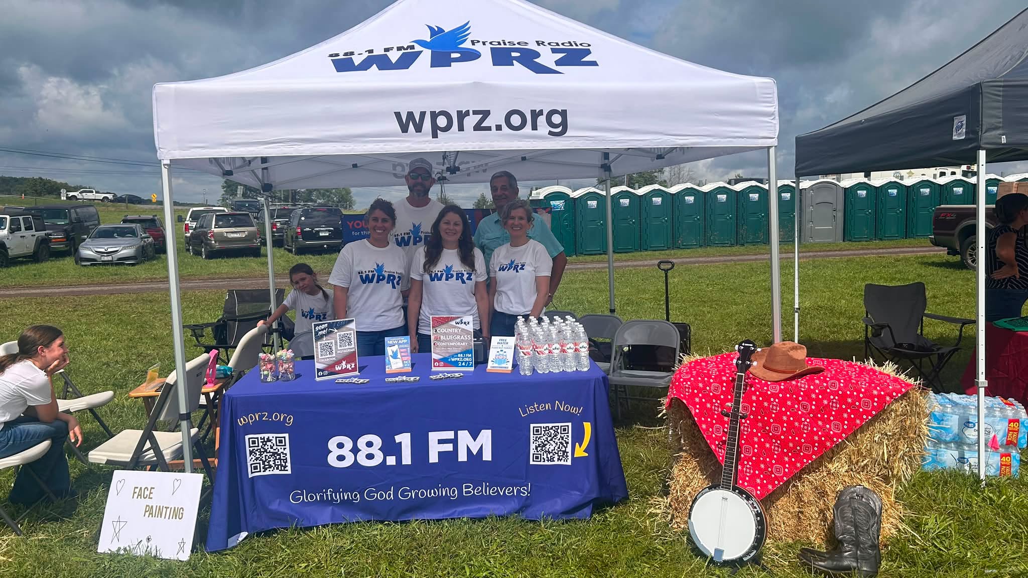 Look for the WPRZ tent as you come in the main entrance! 👢🐂