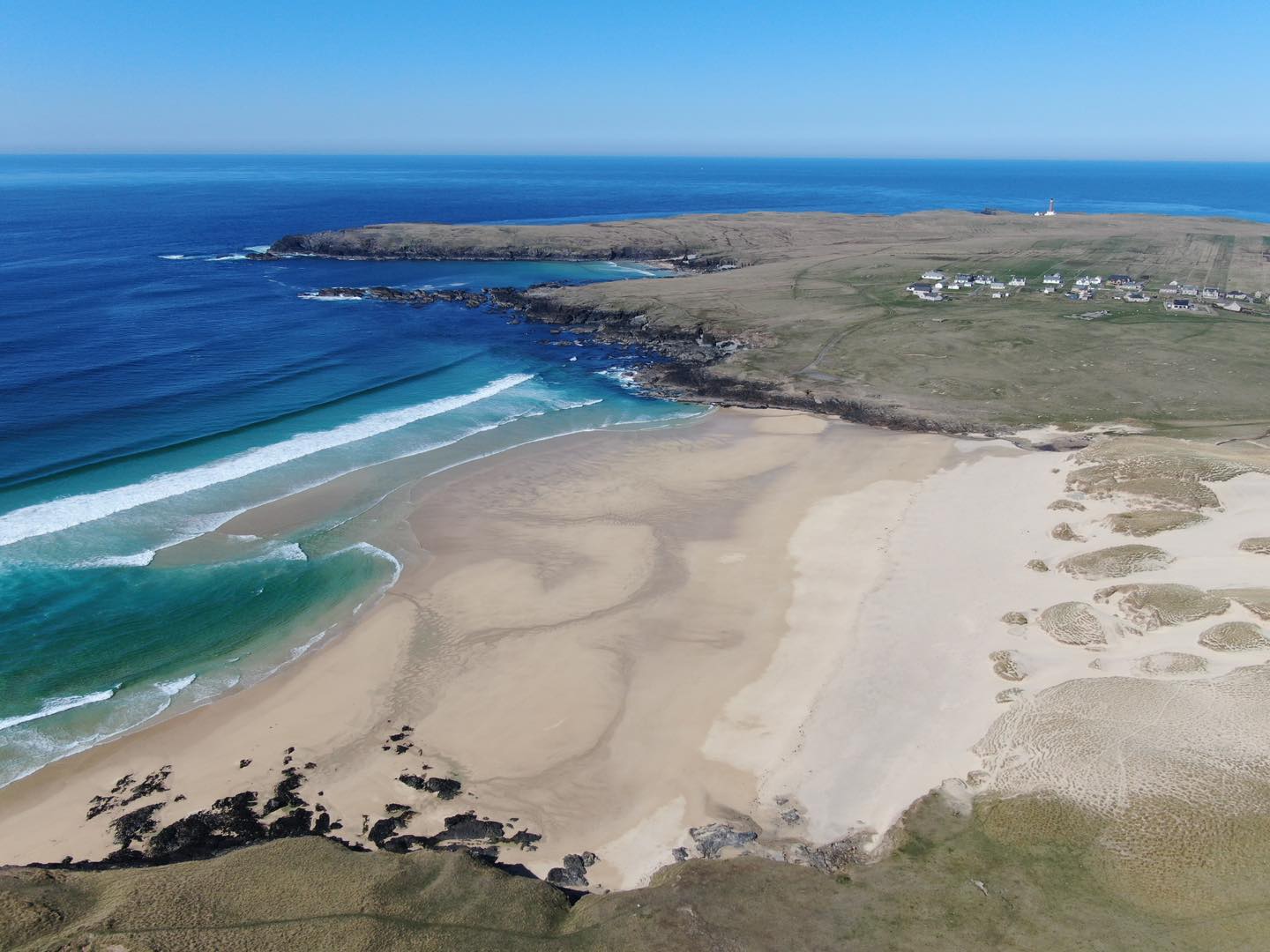 🌊 ☀️Discover North Lewis
Wild coastlines, open landscapes, rich heritage and a strong sense of community. North Lewis is a place with plenty to discover.
From iconic landmarks to hidden gems, there’s always another part of North Lewis waiting to be explored.
What’s your favourite place to visit in North Lewis? 👇 Share in the comments!
Picture:
📍Tràigh Shanndaigh (Eoropie Beach)
#VisitNorthLewis #NorthLewis #OuterHebrides #IsleOfLewis #Scotland #ExploreScotland #tourism