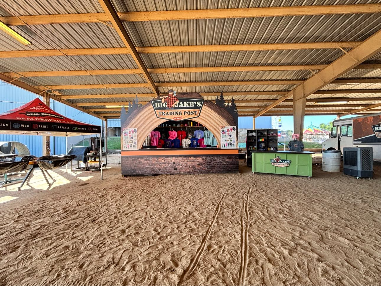 Forest Festival recap! 🔁🌲🪓🪵
Another @txforestfestival is in the books! From bringing Big Jake’s Trading Post to life to connecting with so many people throughout our community, it was a weekend full of new connections, some familiar faces, lots of laughs, and plenty of great memories.
We’re proud of the way our Real Graphics crew came together to make it all happen and so grateful to everyone who stopped by Big Jake’s, grabbed some merch, and supported us throughout the festival 👏🏼
Until next year, Forest Festival✨