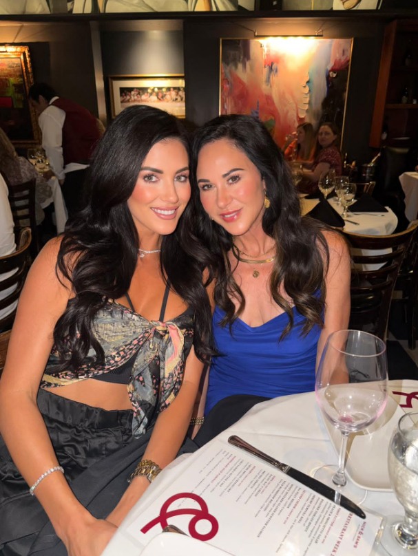 A birthday. Date night. An anniversary. A random Wednesday that just needed a good steak.
Whatever brought you in, we're grateful you chose us for it.
📸 1: @morgan.salcido
📸 2: @mr.singleton_84
📍 Uptown Dallas | Reserve via link in bio.
#NickAndSams #DallasDining #UptownDallas #DallasRestaurants