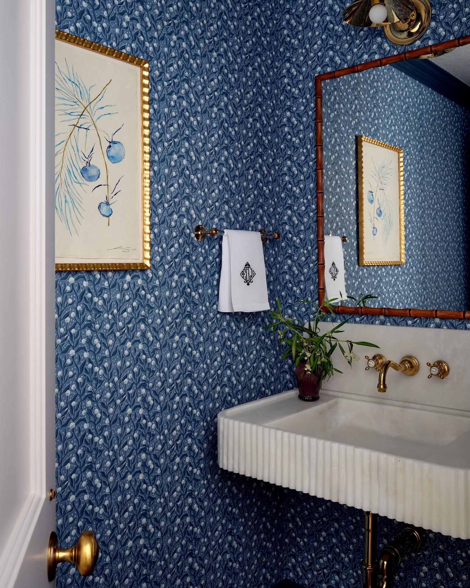 From the largest gathering spaces to the smallest powder rooms, quality craftsmanship carries through every corner of the home.
Architect: @patrickahearnarchitect
Interior Designer: @annsleyinteriors
Photography: @seanlitchfield
#InteriorDesign #InteriorInspo #HomeInspiration #HomeInspo #DreamHome #HouseGoals #HomeGoals #BeautifulHomes #LuxuryInteriors #LuxuryHomes #LuxuryLiving #PowderRoom #PowderRoomDesign #PowderRoomInspo #BathroomDesign #BathroomInspo #StatementWallpaper #WallpaperDesign #WallpaperInspo #BlueInteriors #ColorfulInteriors #PatternPlay #BrassFixtures #DesignDetails #InteriorDetails #TraditionalInteriors #TimelessInteriors #CustomHomes #BostonInteriors #NewEnglandHomes
