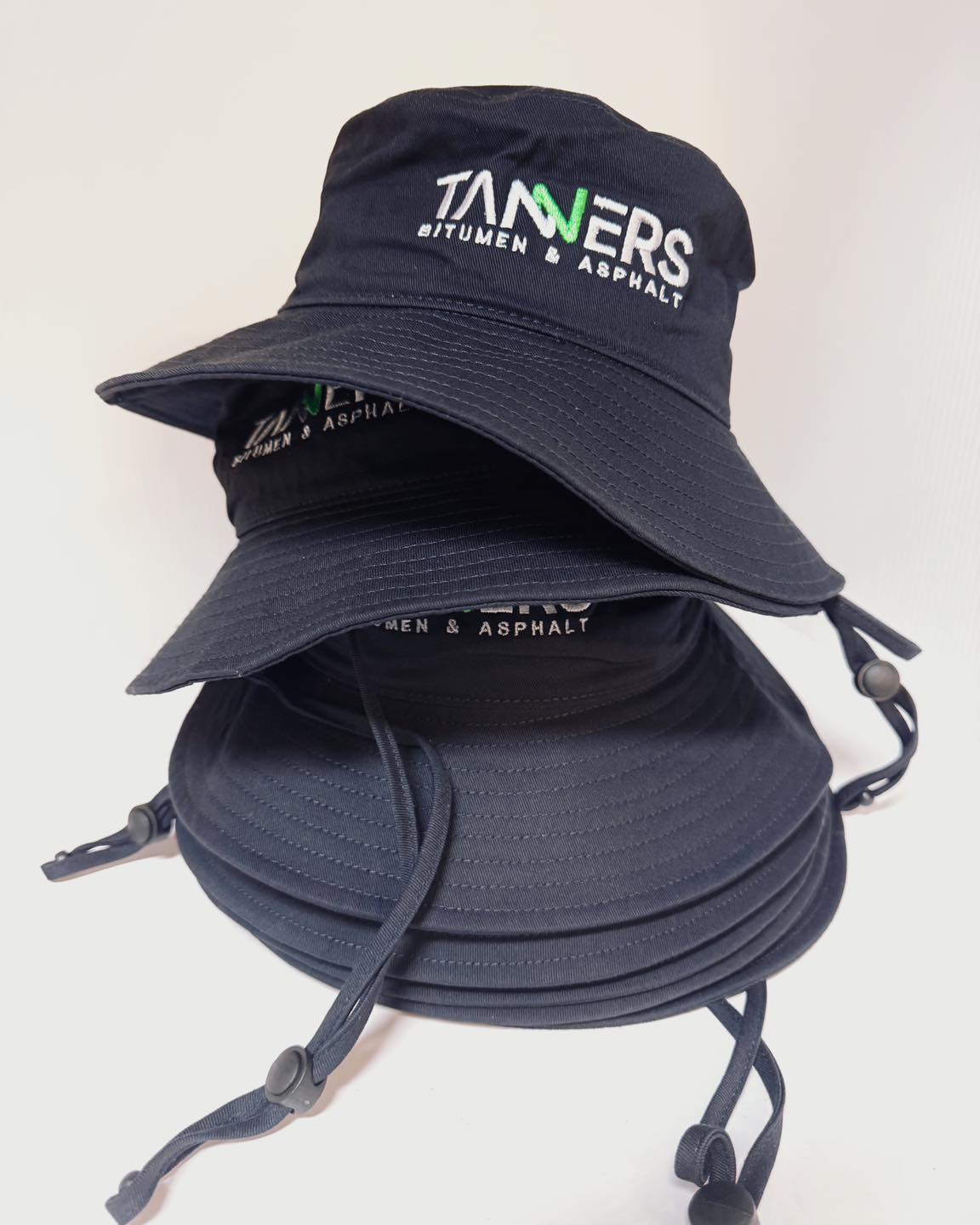 TOP CHOICE
This hybrid style hat is your new favourite.
It’s a Wide-Brim Bucket👌🏼
It’s Nylon - so quick dry & no fade💦
Chin toggle for windy situations💨
Range of colours & looks great printed or with embroidery 🔥🔥
Call in and see our HUGE range of headwear. Hats, caps, truckers and more!
#widebrimbuckethat #customhats