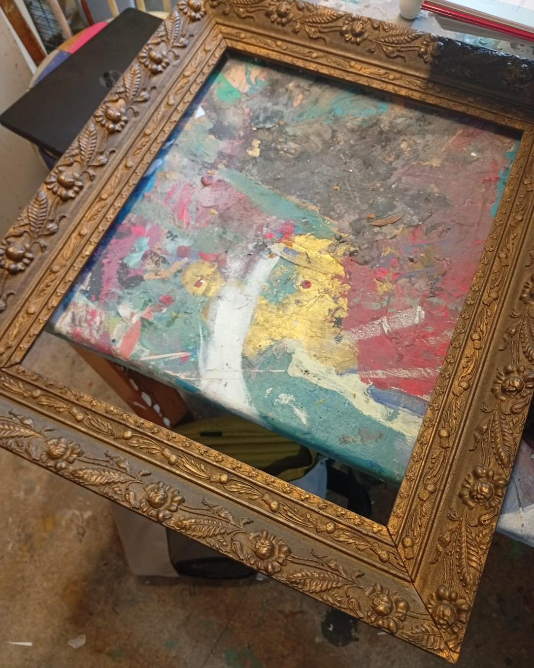🔧 WORKSHOP WEDNESDAY — A FRAME WITH A WHOLE NEW LIFE 🔧
This lovely commission came into the workshop recently, and it’s exactly the kind of project we love.
The customer had found a beautiful Tree of Life painting at a brocante and brought it in with this ornate old frame, giving Kirsti complete freedom to create something bright, colourful and full of character. ✨
The frame itself had gorgeous detail, but it needed a little more life to really lift the darker tones in the artwork.
So Kirsti got stuck in with Nordic Chic Emerald Green, which works beautifully with the deeper greens in the painting and gives the whole piece a much fresher, bolder feel. 💚
There’s still more to come, with extra colour and detail planned before it’s finished.
Even the glass is being reused — it’s in good condition, so it just needs scoring and cutting down to size.
We love commissions like this: taking something already full of history and personality and giving it a new look that makes it feel completely at home again. ❤️
And when Kirsti is given carte blanche, you can usually expect plenty of colour! 😂
What do you think so far? 👇
Kirsti & Orson 🦉
✨ Re-loving Forgotten Gems
📍 Le Hibou Chic, Bellac
#LeHibouChic #WorkshopWednesday #Bellac #HauteVienne #NordicChicPaint #EmeraldGreen #FrameMakeover #BrocanteFind #TreeOfLife #CreativeUpcycling #ColourfulInteriors #WorkshopLife #SupportSmallBusiness #shoplocal