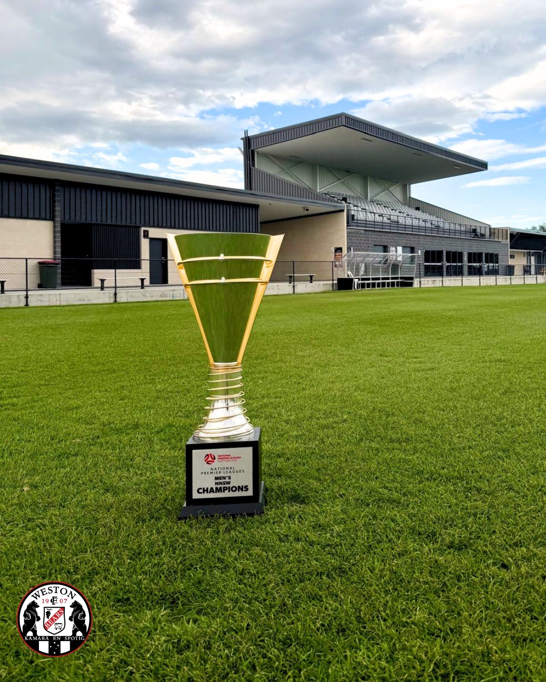 🏆 A win worth sharing!
We took the cup on tour to some of our wonderful local supporters.
Their backing of the Bears helped make an unforgettable season possible.
Proud to share our grand final celebrations with you! 🖤🤍
More to come!😀