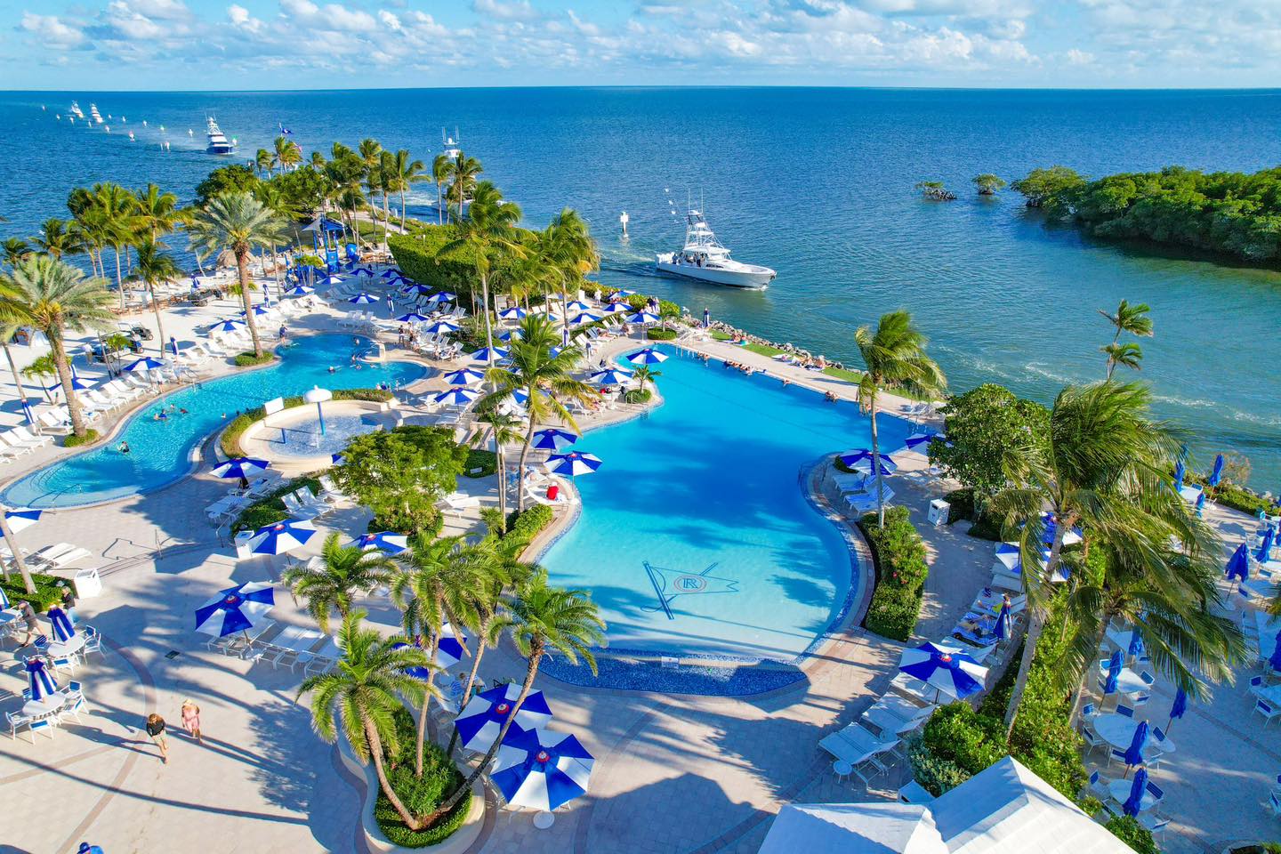 Some places never get old. 💙
Looking forward to being back at Ocean Reef next week — catching up, talking about what’s next, and getting ready for another season.
#oceanreef #luxurylifestyle #privateclub #brandedmerchandise