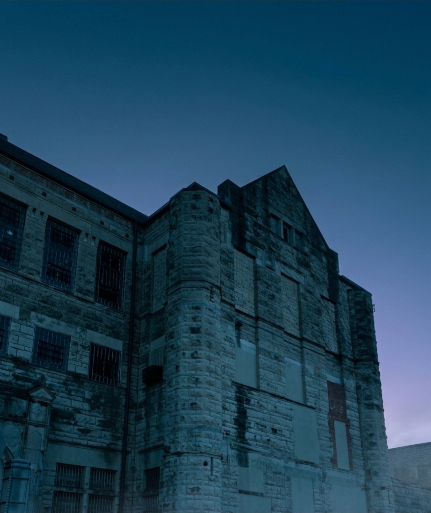 Dawn at Missouri State Penitentiary.
I'm headed back September 26th to bring my famous Ghost Hunt Weekends to "The Bloodiest 40 Acres in America" alongside Steve Gonsalves and Mike & Chris from Wraith Chasers.