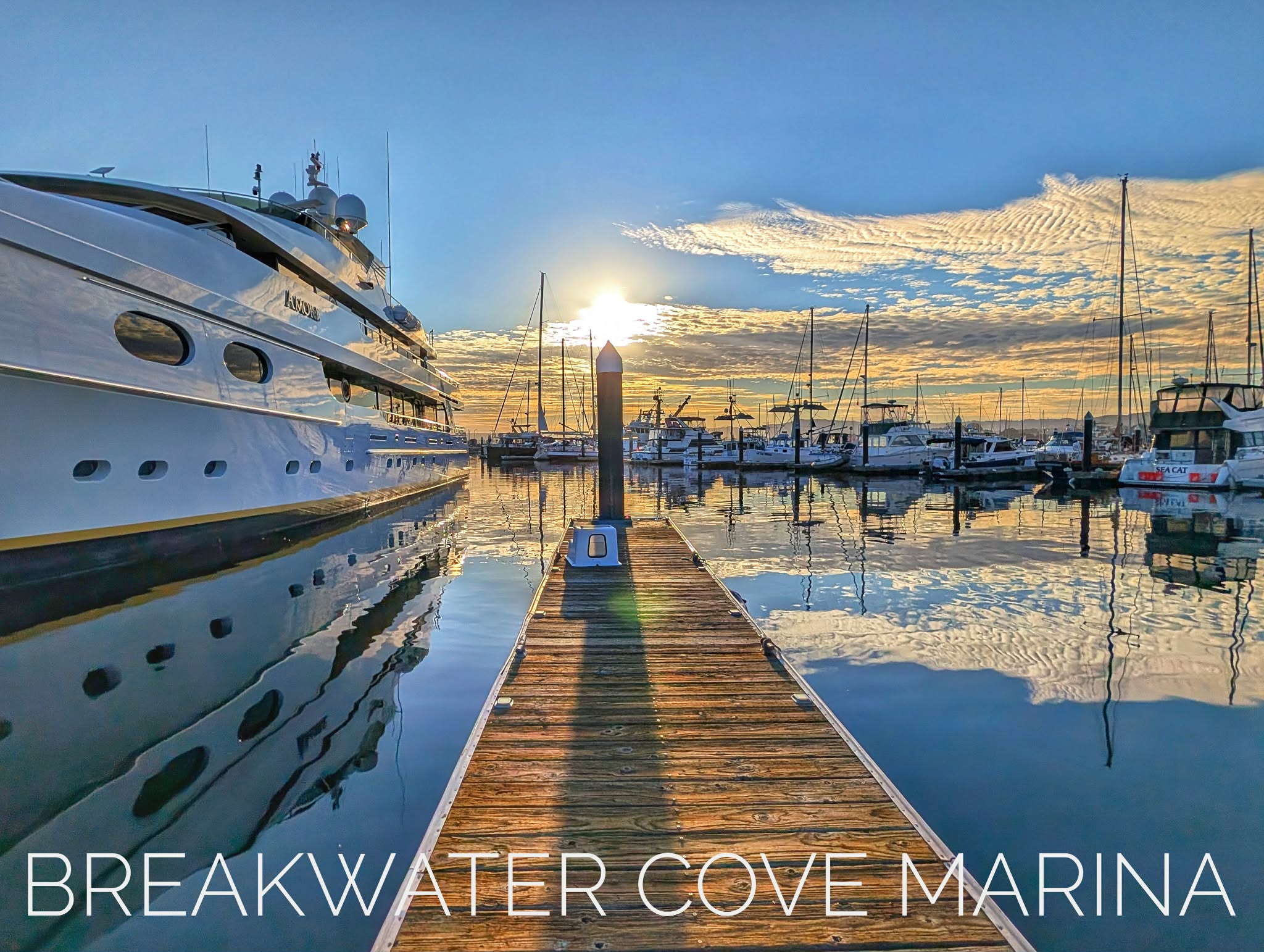 Golden hour settling over Breakwater Cove Marina never gets old — calm water, quiet docks, and that September sunrise painting the whole harbor in gold. A perfect Monterey morning.
#Breakwater #Marina #Boatworks #Monterey #CanneryRow
Call 831-373-7857 for reservations.
