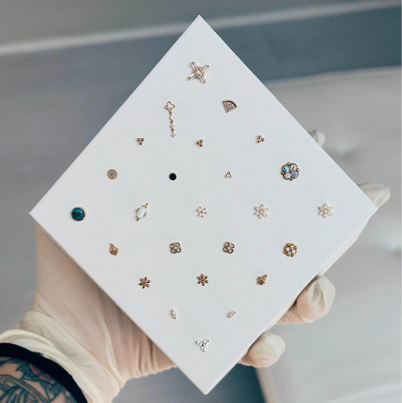 your dream ear curation is on this board somewhere ✨🙂↕️
which piece are you eyeing first? 👀
we're walk-in only for piercings + jewelry styling! just come in and let's build something that actually fits your style. 💍
p.s. we’re still hiring for jewelry counter! This position can grow into an apprenticeship down the line for the right person.
bring in a resume and be ready to interview if you're interested! 🥳
#pittsburghpa #pittsburgh #ConchPiercing #pittsburghartist #pghjewelry #PittsburghJewelry #EarCuration #PittsburghPiercing #SewickleyPA #pghstylist #pghart #pghcreative #EarStack #CuratedEars #412 #pghpiercing #SolidGoldEarrings #pittsburghsmallbuisness #HelixPiercing #FlatPiercing #pittsburghdesigner #GoldEarStack #14ktgold #luxurystyle