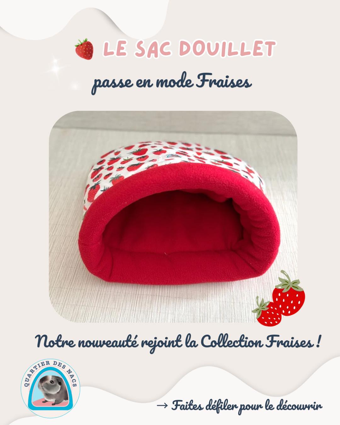 🍓 Vous l’avez découvert en version Halloween… le Sac Douillet change complètement d’ambiance !
Après les petits fantômes 👻, ma nouvelle création rejoint maintenant l’univers coloré et gourmand de la Collection Fraises.
Voici le Sac Douillet Fraises 🍓
Un véritable petit cocon pensé pour les compagnons qui aiment avoir leur propre refuge pour se cacher, se reposer et profiter tranquillement de leurs siestes.
Sa particularité ? Son entrée conserve sa forme et reste naturellement ouverte grâce à une structure souple intégrée à la confection. Votre compagnon peut donc entrer et sortir facilement, sans avoir à se glisser sous un tissu complètement affaissé.
Et pour cette version, pas de coussin amovible : le fond du Sac Douillet est directement rembourré pour créer une surface douce et confortable.
Côté look, j’ai associé la polaire imprimée de petites fraises 🍓 à une polaire unie rouge pour rester complètement dans l’univers de la Collection Fraises.
🍓 Polaire imprimée motif Fraises
❤️ Polaire unie rouge
♡ Fond rembourré
♡ Entrée maintenue ouverte
🧵 Confection artisanale française
Après la version Fantômes 👻, voici donc la version Fraises 🍓…
Et d’autres motifs du Sac Douillet arriveront bientôt. 👀
Alors, entre Fantômes et Fraises, lequel choisiriez-vous pour votre petit compagnon ?
#panieranimaux #accessoireanimaux #chinchilla #QuartierDesNacs #cochondinde #lapin #rat #bienetreanimal❤️
Prenez soin de vos animaux avec Quartier Des Nacs 🐾