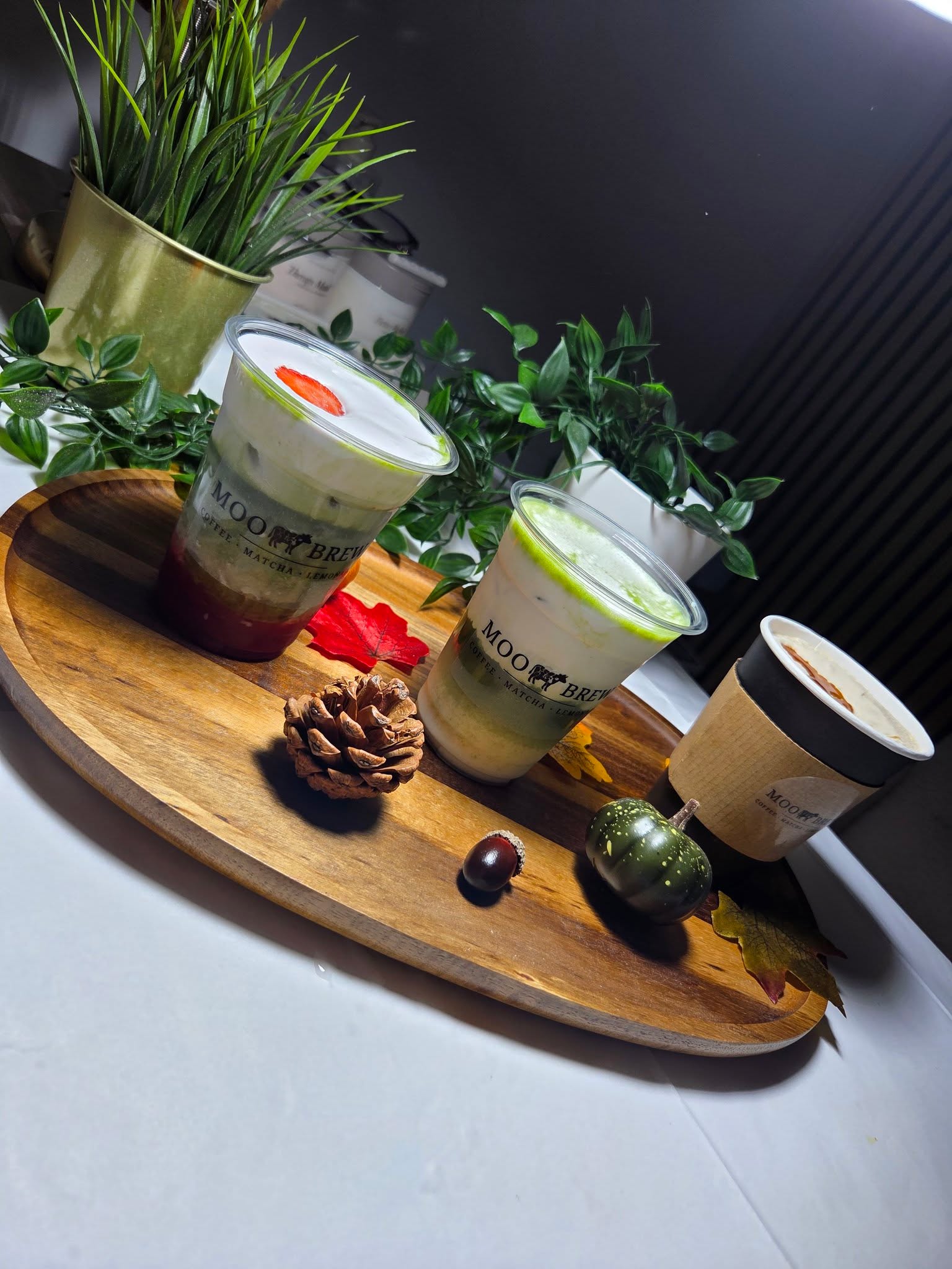Tonight we had a fabulous pamper night by Kerry Evans to celebrate our beautiful friend Callie Parry-Jones getting married last week...
We also got treated to these beautiful new Moo Brew drinks 🩷
A lovely friday evening to end the week...